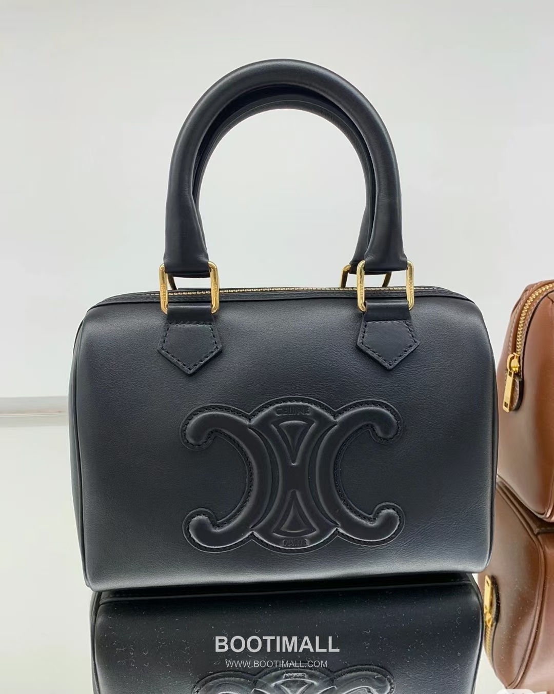 Celine Triomphe Embossed Cowhide Leather Boston Bucket Bag with Top Handle Strap Detail 셀린느 트리옹프 엠보싱 카우하이드 보스턴 버킷백 탑핸들 113773 20cm 5