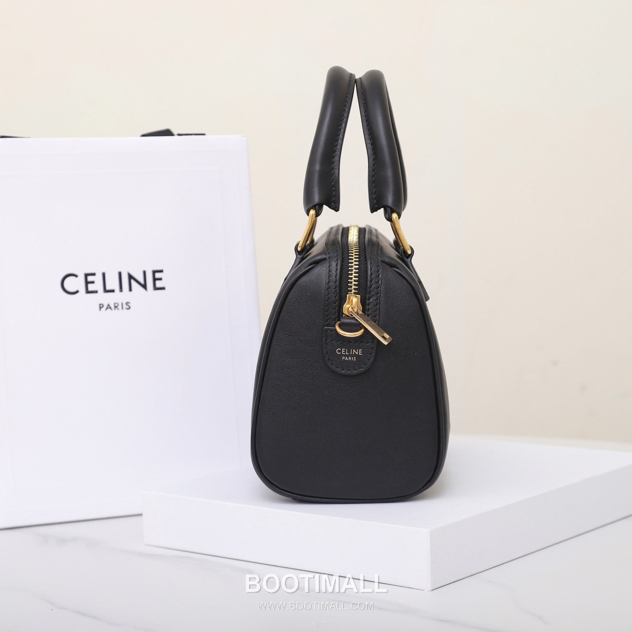 Celine Triomphe Embossed Cowhide Leather Boston Bucket Bag with Top Handle Strap Detail 셀린느 트리옹프 엠보싱 카우하이드 보스턴 버킷백 탑핸들 113773 20cm 10