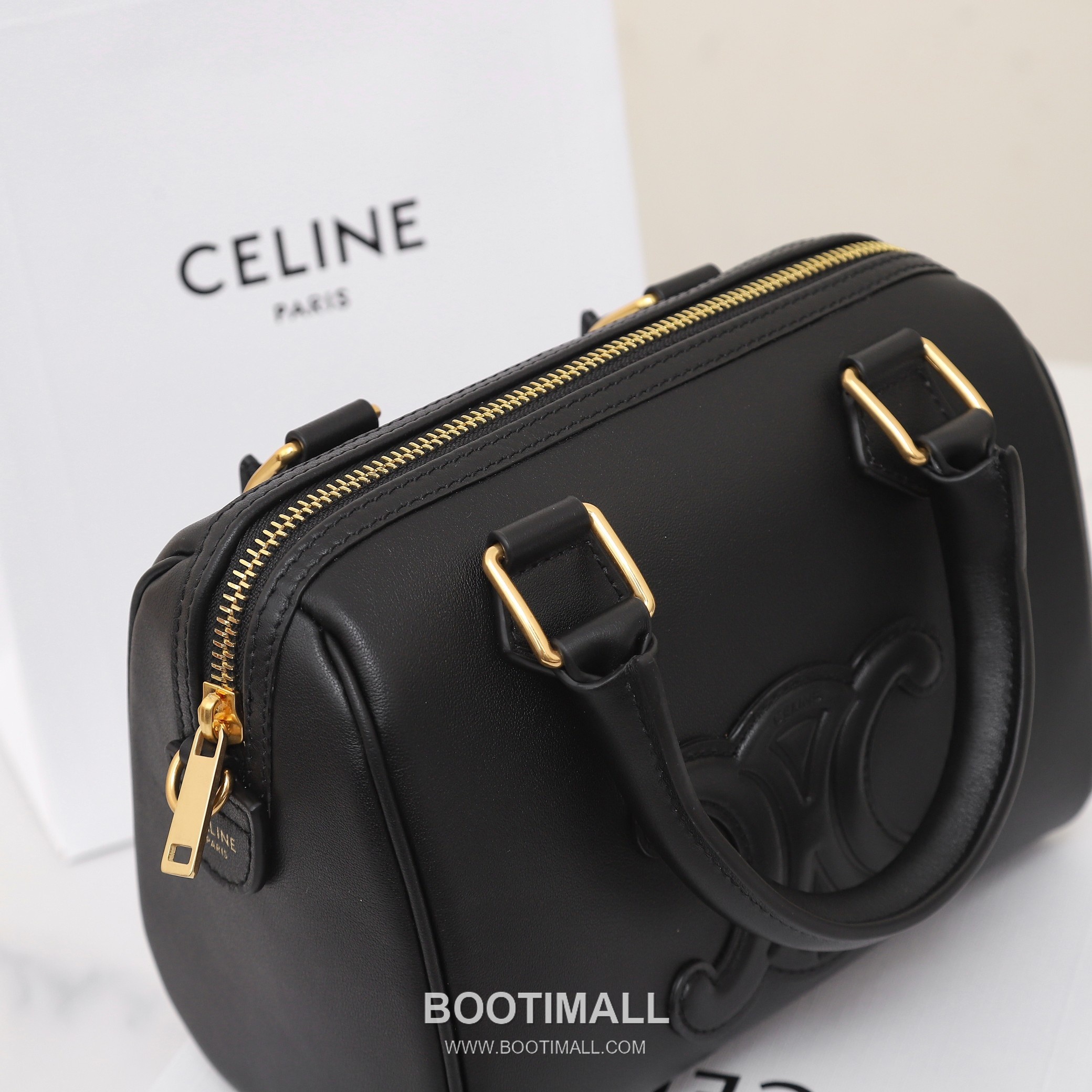 Celine Triomphe Embossed Cowhide Leather Boston Bucket Bag with Top Handle Strap Detail 셀린느 트리옹프 엠보싱 카우하이드 보스턴 버킷백 탑핸들 113773 20cm 14