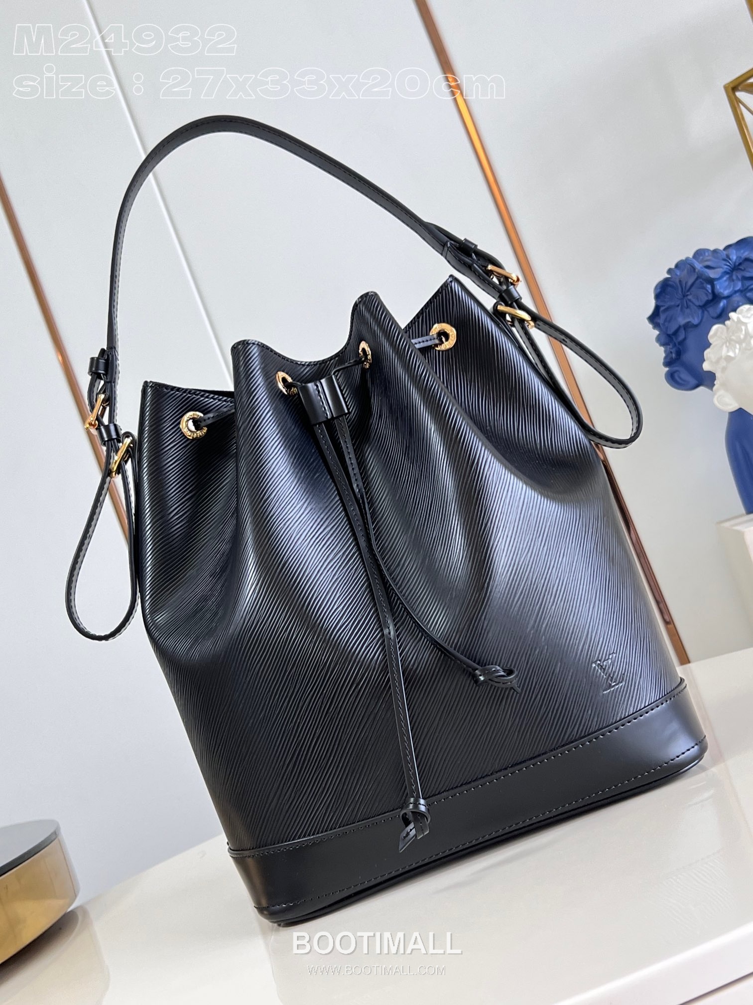 Louis Vuitton Noé MM Epi Calfskin Leather Bucket Bag with Drawstring Detail 루이비통 노에 MM 에피 카프스킨 버킷백 드로스트링 M24932 27cm 1