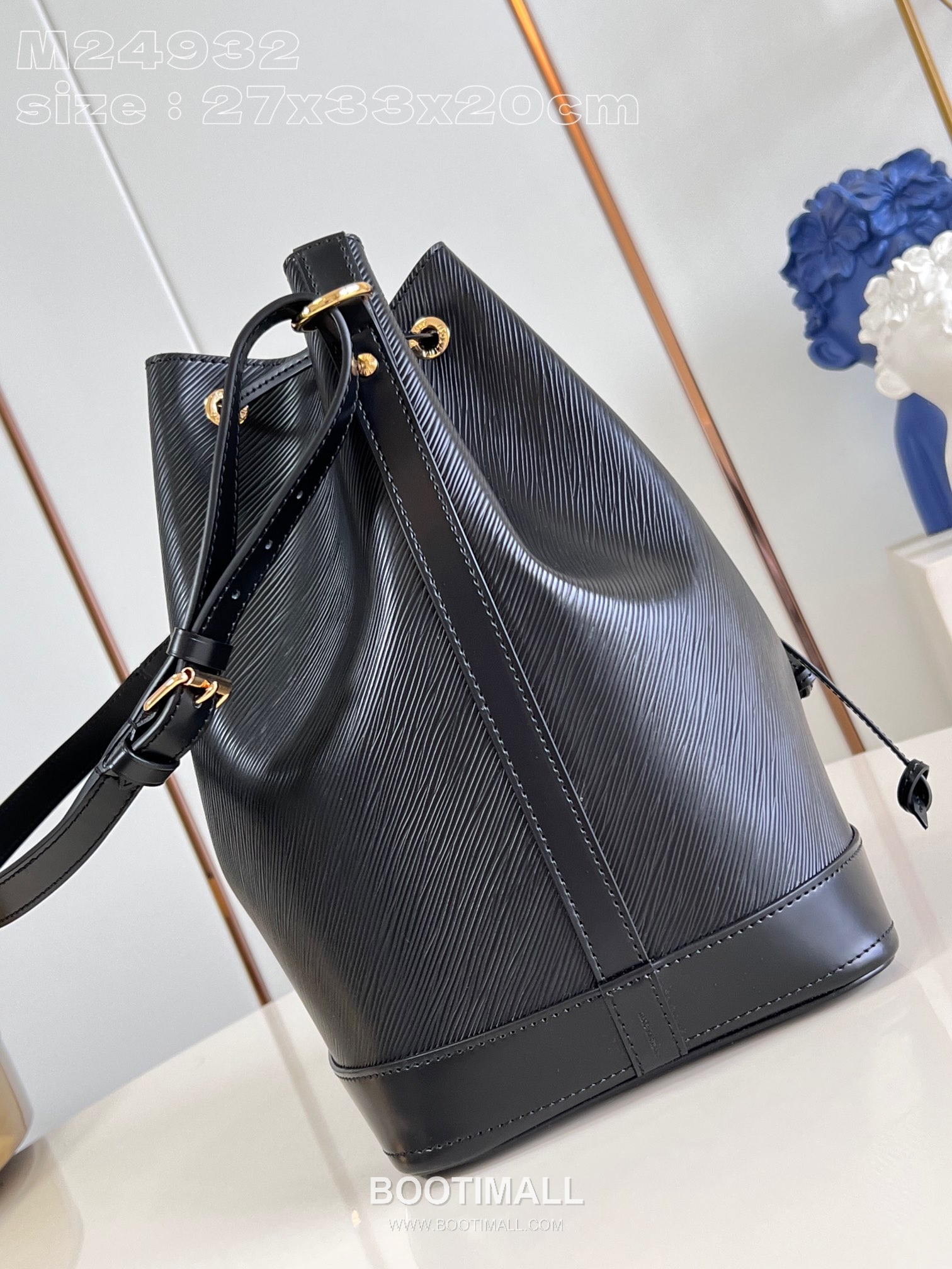 Louis Vuitton Noé MM Epi Calfskin Leather Bucket Bag with Drawstring Detail 루이비통 노에 MM 에피 카프스킨 버킷백 드로스트링 M24932 27cm 3