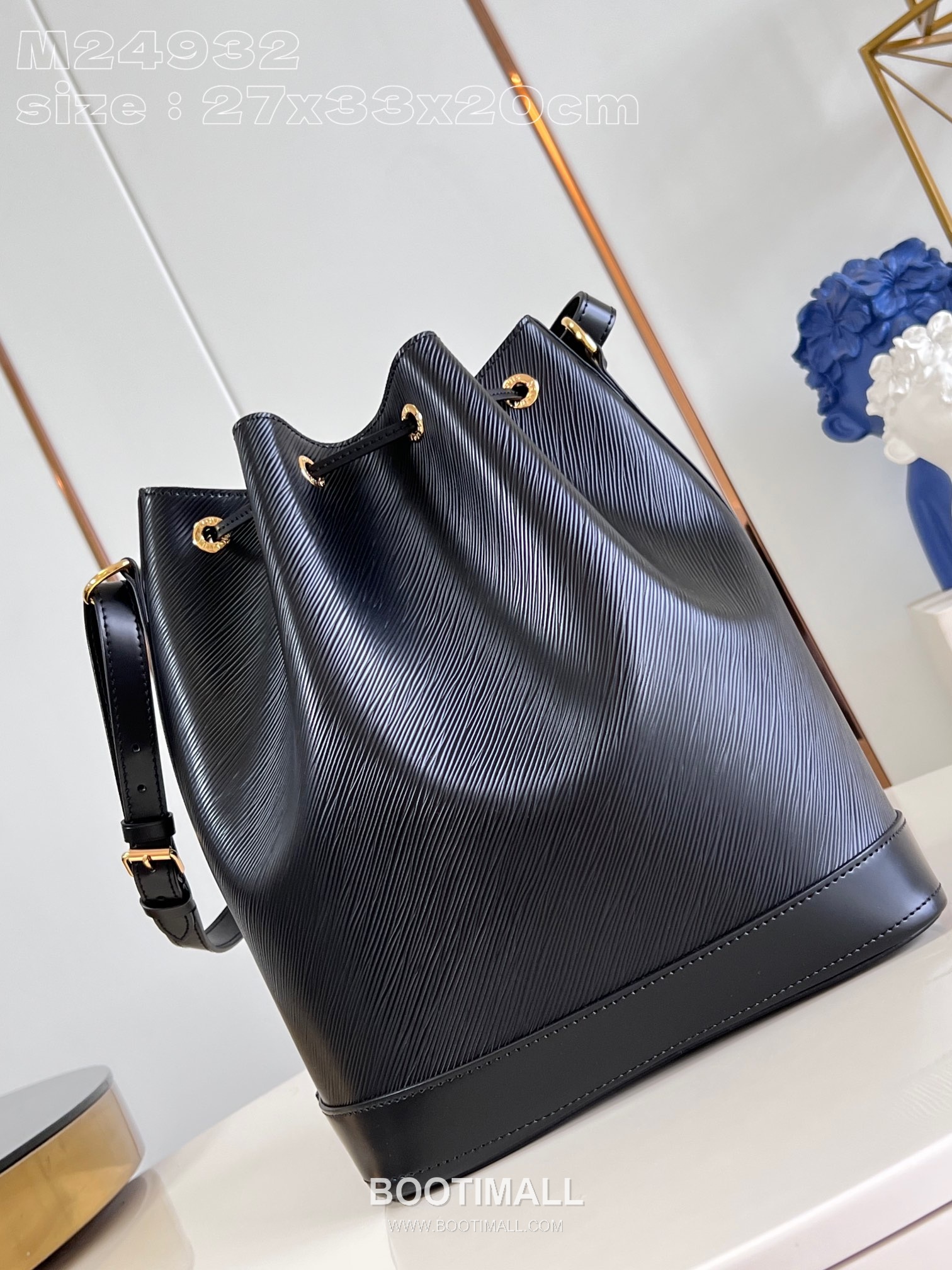 Louis Vuitton Noé MM Epi Calfskin Leather Bucket Bag with Drawstring Detail 루이비통 노에 MM 에피 카프스킨 버킷백 드로스트링 M24932 27cm 6