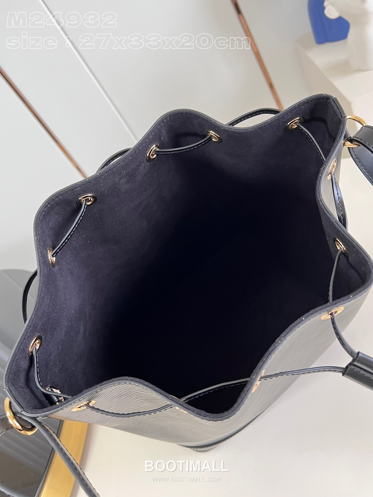 Louis Vuitton Noé MM Epi Calfskin Leather Bucket Bag with Drawstring Detail 루이비통 노에 MM 에피 카프스킨 버킷백 드로스트링 M24932 27cm 9