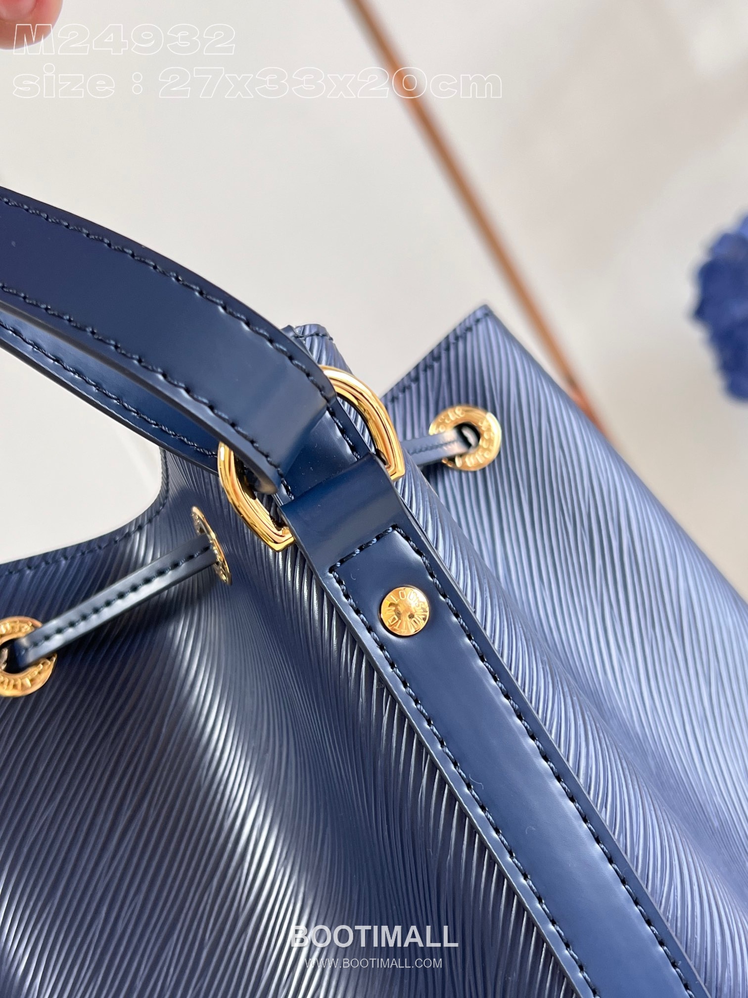 Louis Vuitton Noé MM Epi Calfskin Leather Bucket Bag with Drawstring Detail 루이비통 노에 MM 에피 카프스킨 버킷백 드로스트링 M24932 27cm 5