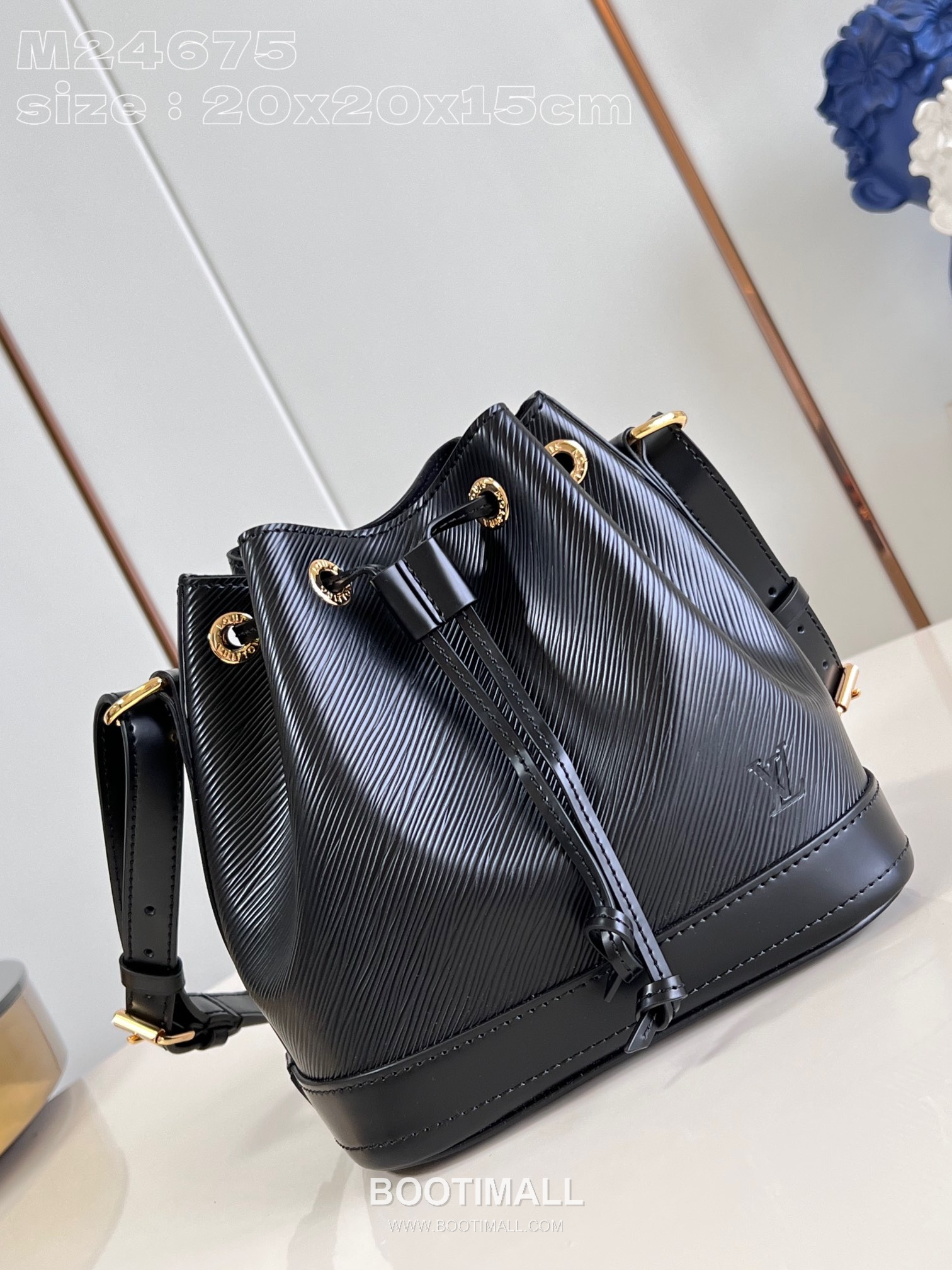 Louis Vuitton Noé BB Epi Calfskin Leather Bucket Bag with Embossed Wave Detail 루이비통 노에 BB 에피 카프스킨 버킷백 웨이브엠보싱 M24675 20cm 1