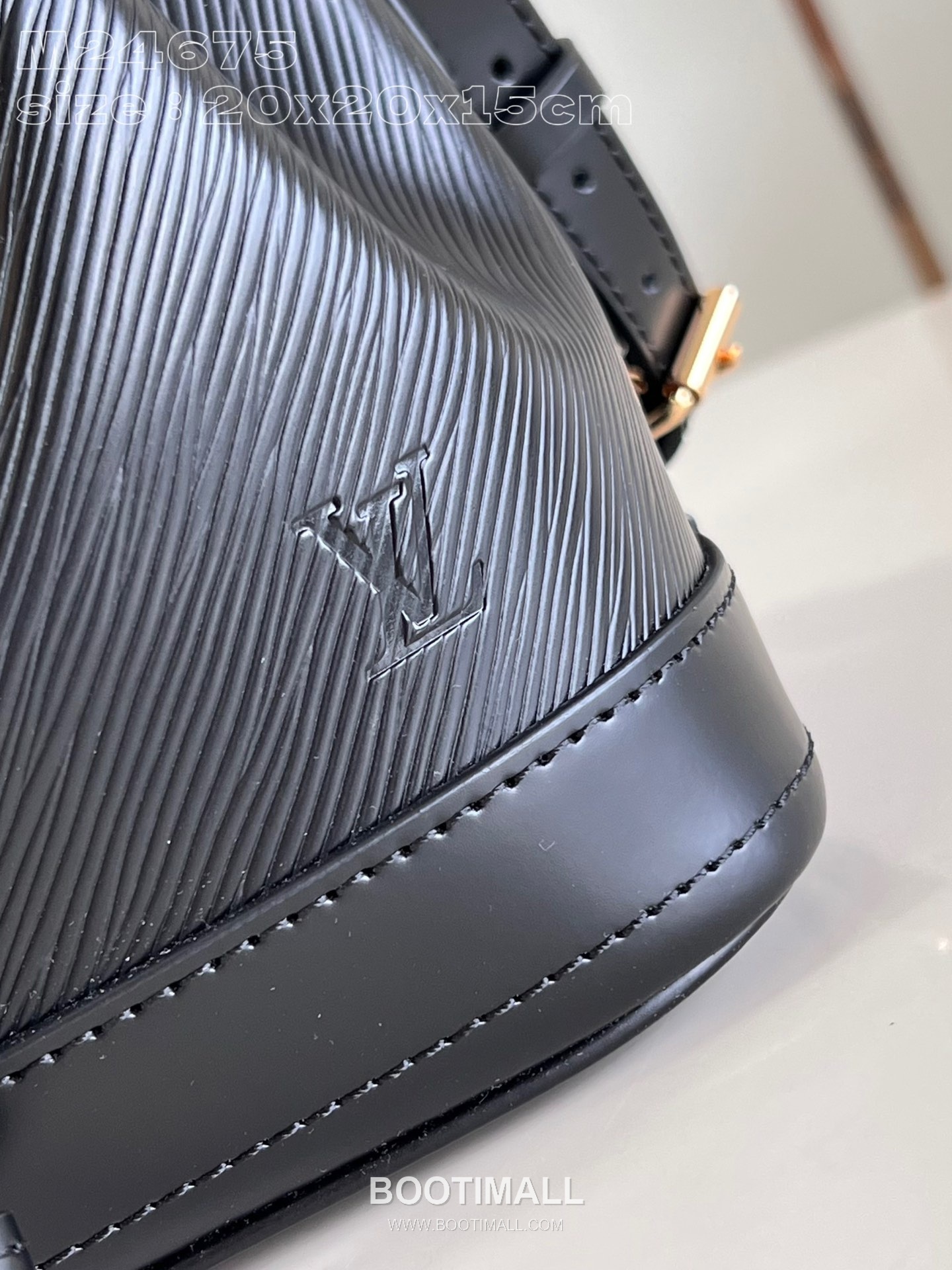 Louis Vuitton Noé BB Epi Calfskin Leather Bucket Bag with Embossed Wave Detail 루이비통 노에 BB 에피 카프스킨 버킷백 웨이브엠보싱 M24675 20cm 2