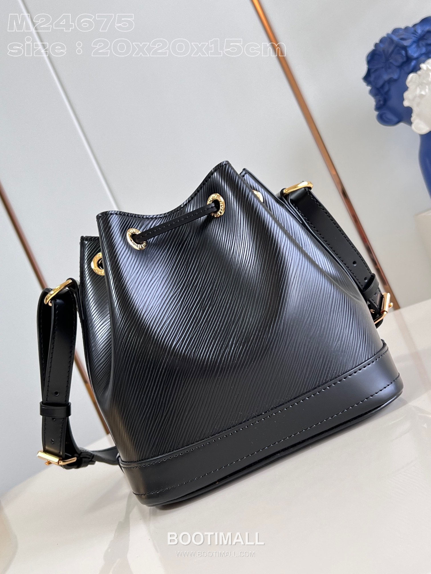 Louis Vuitton Noé BB Epi Calfskin Leather Bucket Bag with Embossed Wave Detail 루이비통 노에 BB 에피 카프스킨 버킷백 웨이브엠보싱 M24675 20cm 7