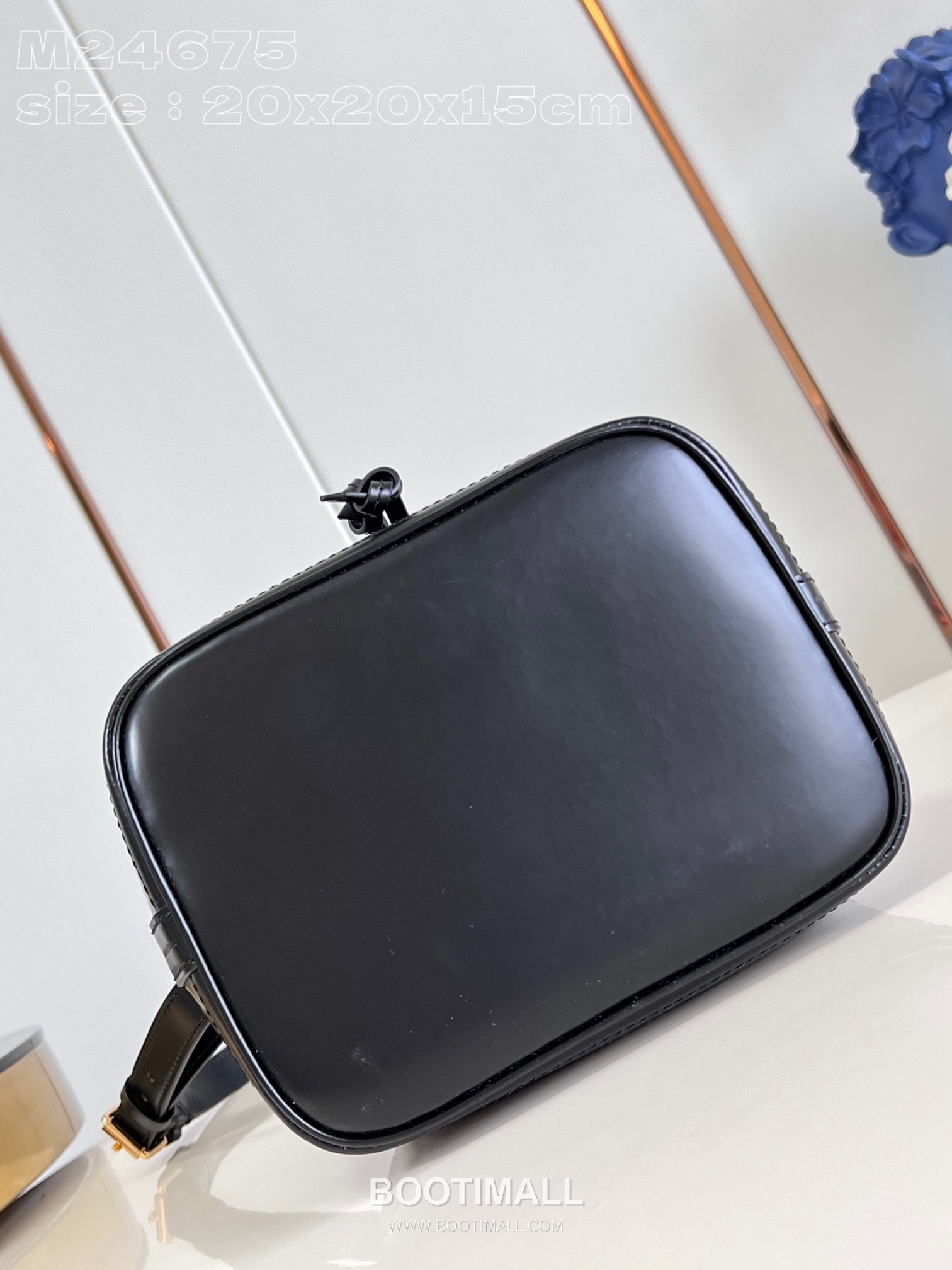 Louis Vuitton Noé BB Epi Calfskin Leather Bucket Bag with Embossed Wave Detail 루이비통 노에 BB 에피 카프스킨 버킷백 웨이브엠보싱 M24675 20cm 8