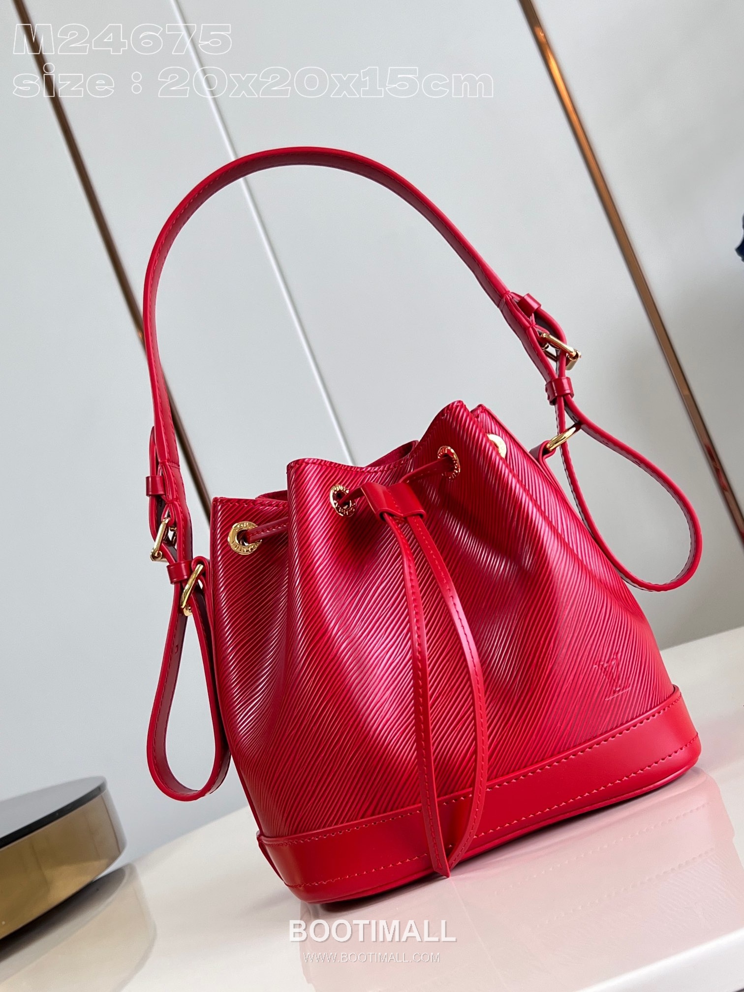 Louis Vuitton Noé BB Epi Calfskin Leather Bucket Bag with Embossed Wave Detail 루이비통 노에 BB 에피 카프스킨 버킷백 웨이브엠보싱 M24675 20cm 1