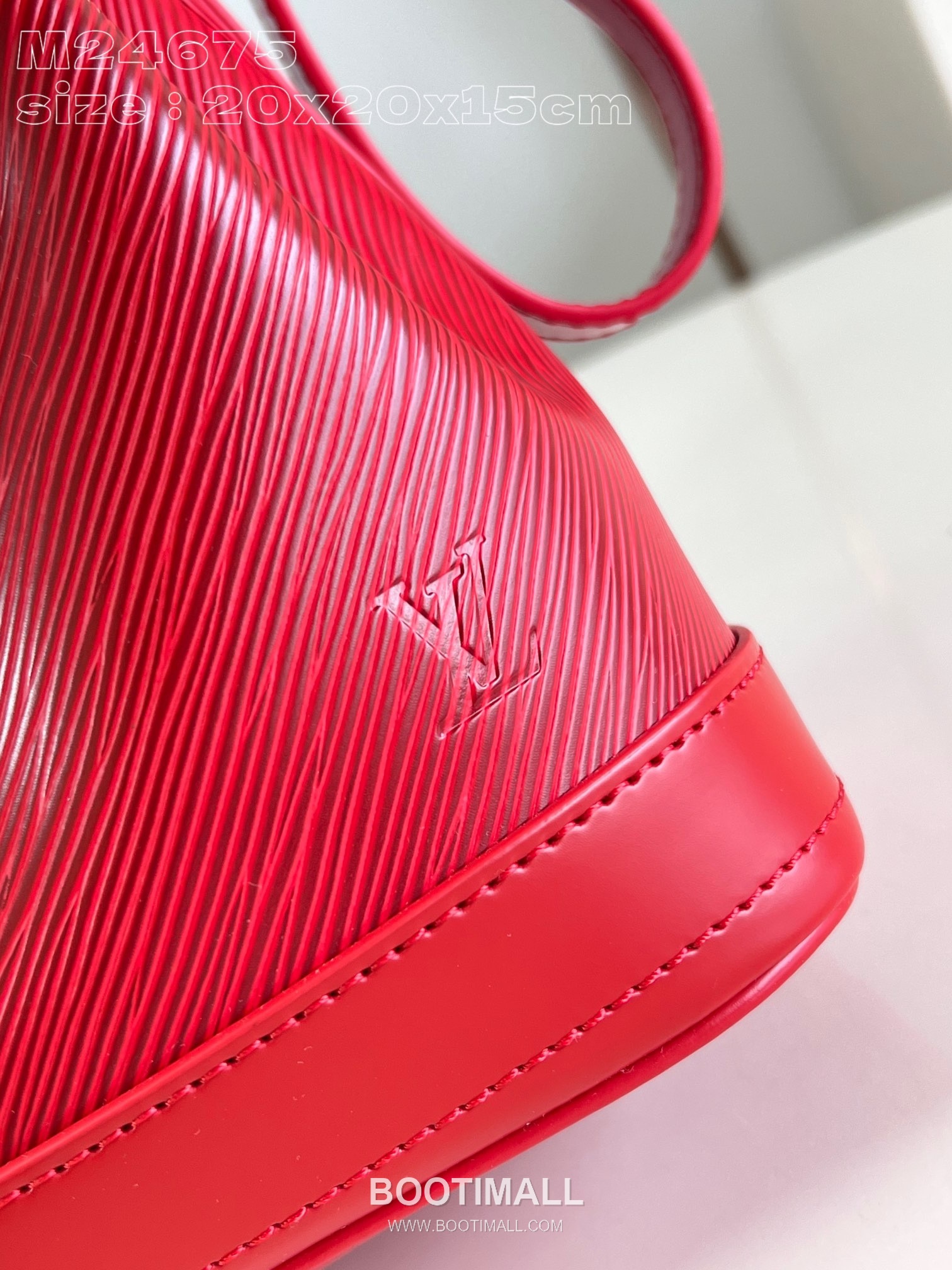 Louis Vuitton Noé BB Epi Calfskin Leather Bucket Bag with Embossed Wave Detail 루이비통 노에 BB 에피 카프스킨 버킷백 웨이브엠보싱 M24675 20cm 2
