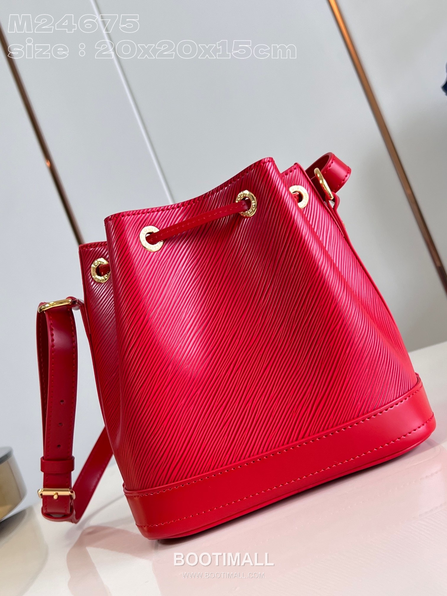 Louis Vuitton Noé BB Epi Calfskin Leather Bucket Bag with Embossed Wave Detail 루이비통 노에 BB 에피 카프스킨 버킷백 웨이브엠보싱 M24675 20cm 7