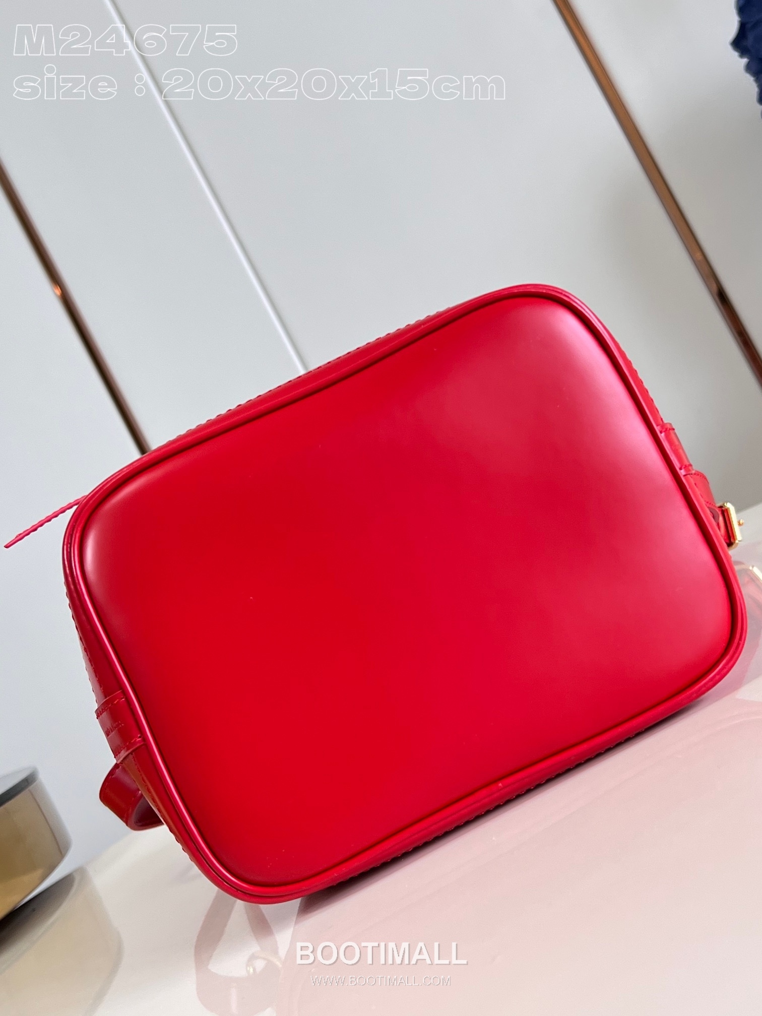 Louis Vuitton Noé BB Epi Calfskin Leather Bucket Bag with Embossed Wave Detail 루이비통 노에 BB 에피 카프스킨 버킷백 웨이브엠보싱 M24675 20cm 8