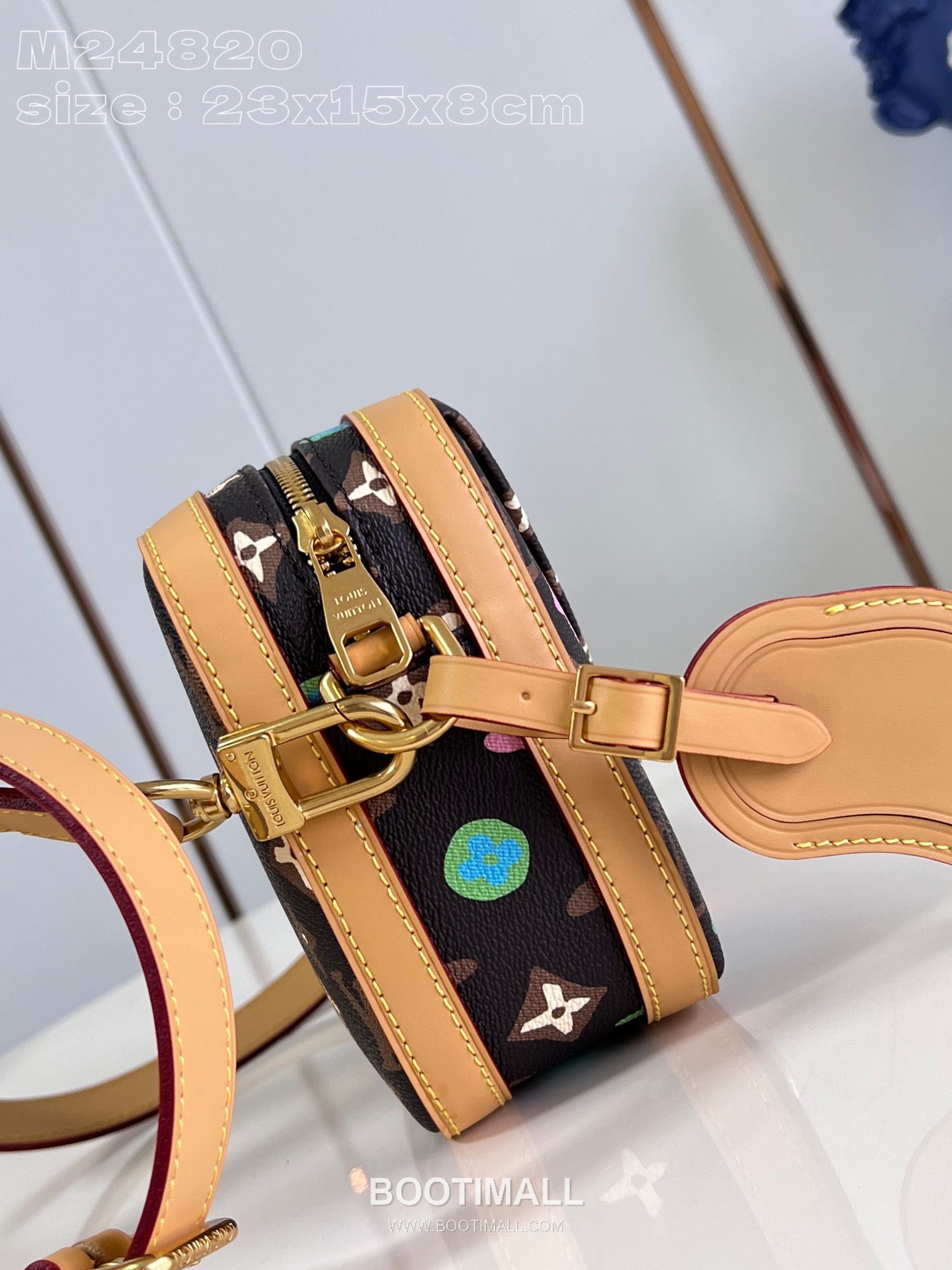 Louis Vuitton Envelope Monogram Canvas Crossbody Messenger Bag with Craggy Print Detail 루이비통 엔벨로프 모노그램 캔버스 크로스바디 메신저백 크래기프린트 M24820 23.5cm 4