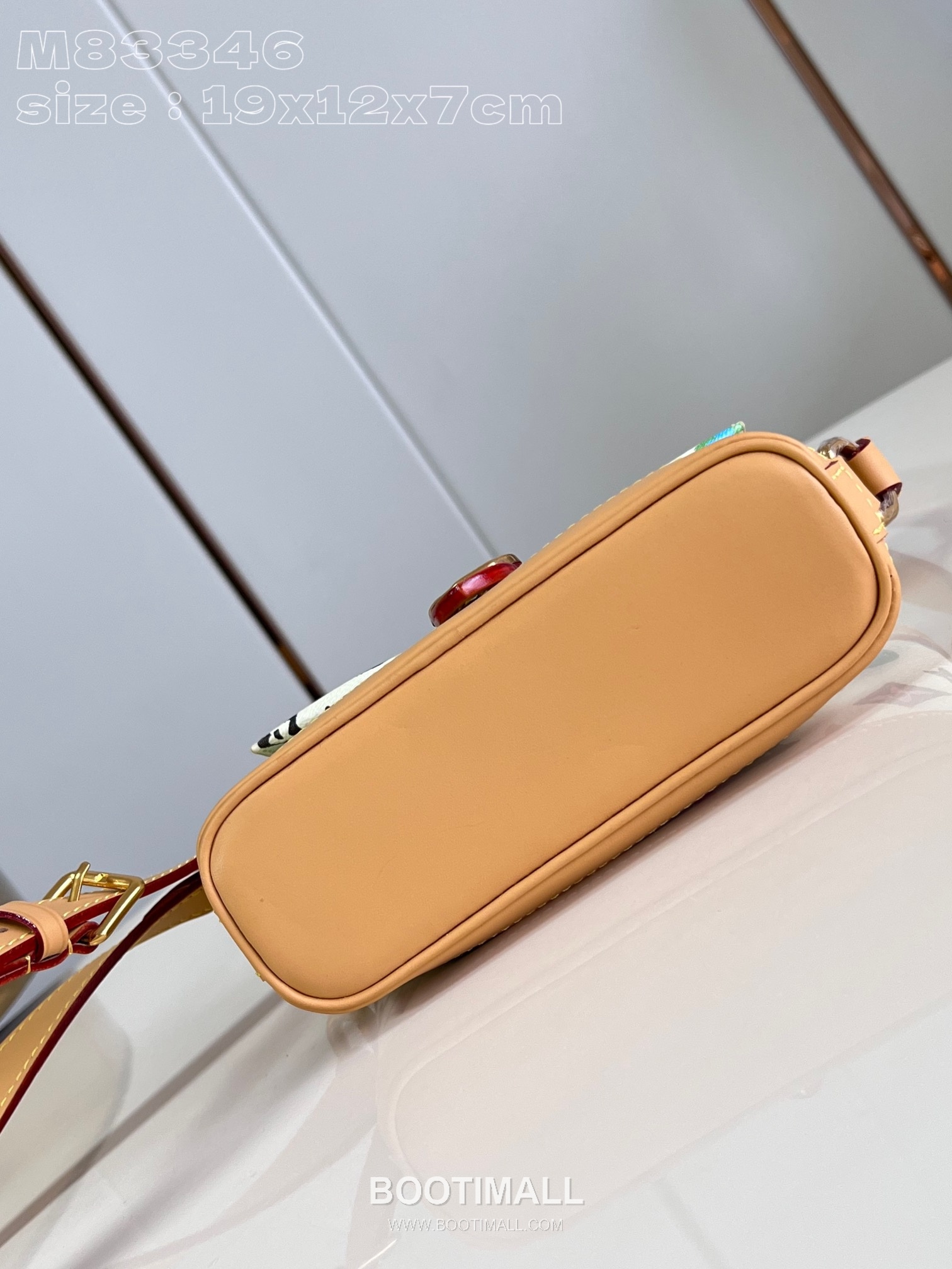 Louis Vuitton Envelope Mini Monogram Canvas Crossbody Bag with Wavy Magnetic Flap Detail 루이비통 엔벨로프 미니 모노그램 캔버스 크로스백 웨이브자석플랩 M83346 19cm 6