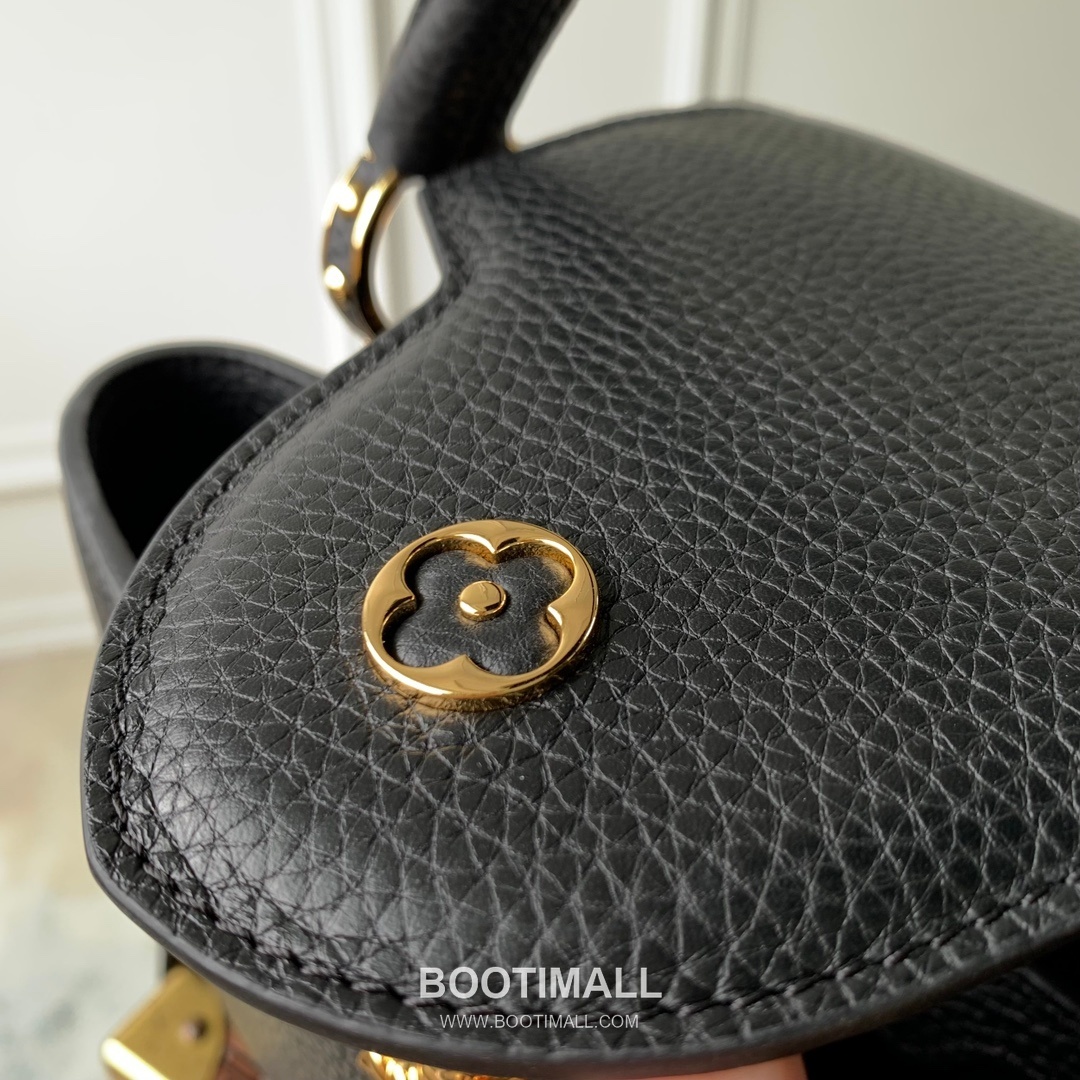 Louis Vuitton Capucines Mini Taurillon Leather Top Handle Tote Bag with Chain LV Detail 루이비통 카퓌신 미니 토리옹 레더 탑핸들 토트백 체인LV M24673 21cm 5