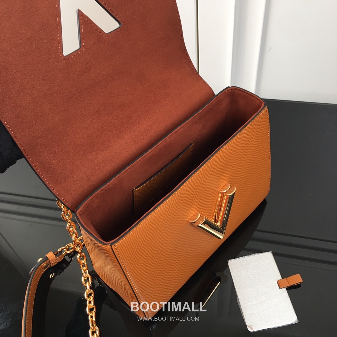 Louis Vuitton Twist MM Epi Calfskin Leather Chain Shoulder Bag with Twist Lock Detail 루이비통 트위스트 MM 에피 카프스킨 체인 숄더백 트위스트락 M50280 23cm 8