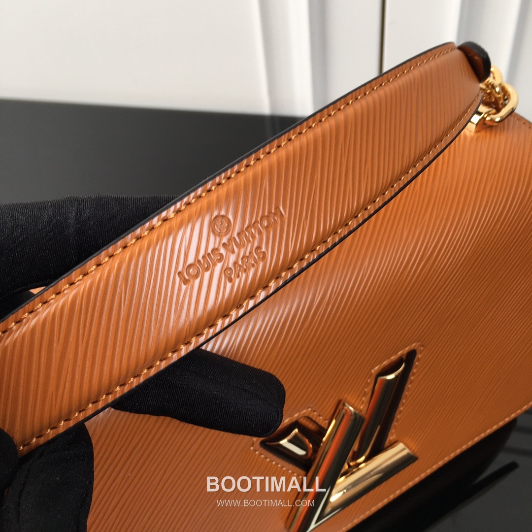 Louis Vuitton Twist MM Epi Calfskin Leather Chain Shoulder Bag with Twist Lock Detail 루이비통 트위스트 MM 에피 카프스킨 체인 숄더백 트위스트락 M50280 23cm 9