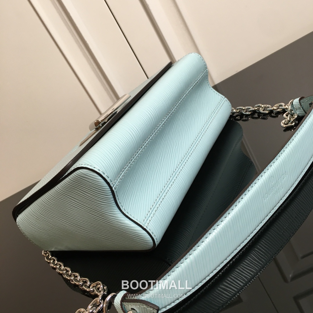 Louis Vuitton Twist MM Epi Calfskin Leather Chain Shoulder Bag with Twist Lock Detail 루이비통 트위스트 MM 에피 카프스킨 체인 숄더백 트위스트락 M50280 23cm 4