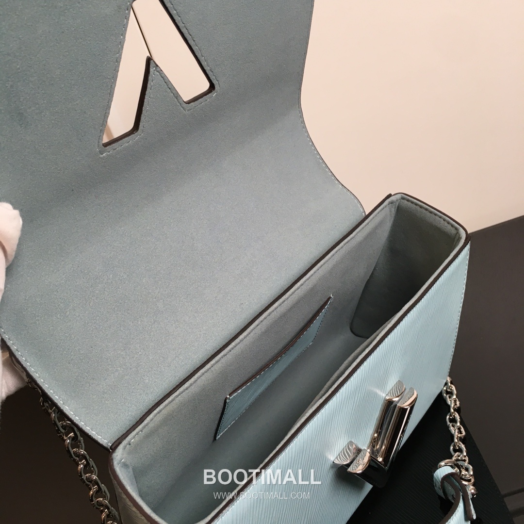 Louis Vuitton Twist MM Epi Calfskin Leather Chain Shoulder Bag with Twist Lock Detail 루이비통 트위스트 MM 에피 카프스킨 체인 숄더백 트위스트락 M50280 23cm 5