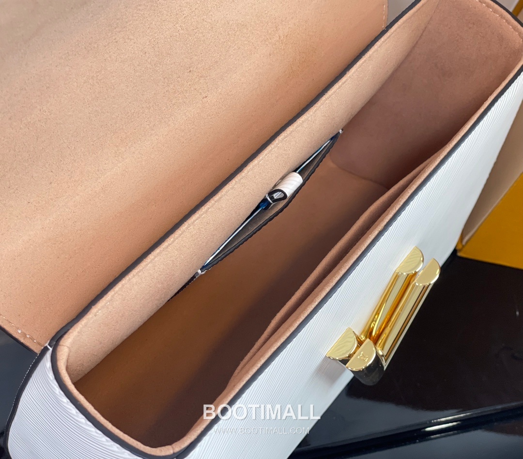 Louis Vuitton Twist MM Epi Calfskin Leather Chain Shoulder Bag with Twist Lock Detail 루이비통 트위스트 MM 에피 카프스킨 체인 숄더백 트위스트락 M50280 23cm 8