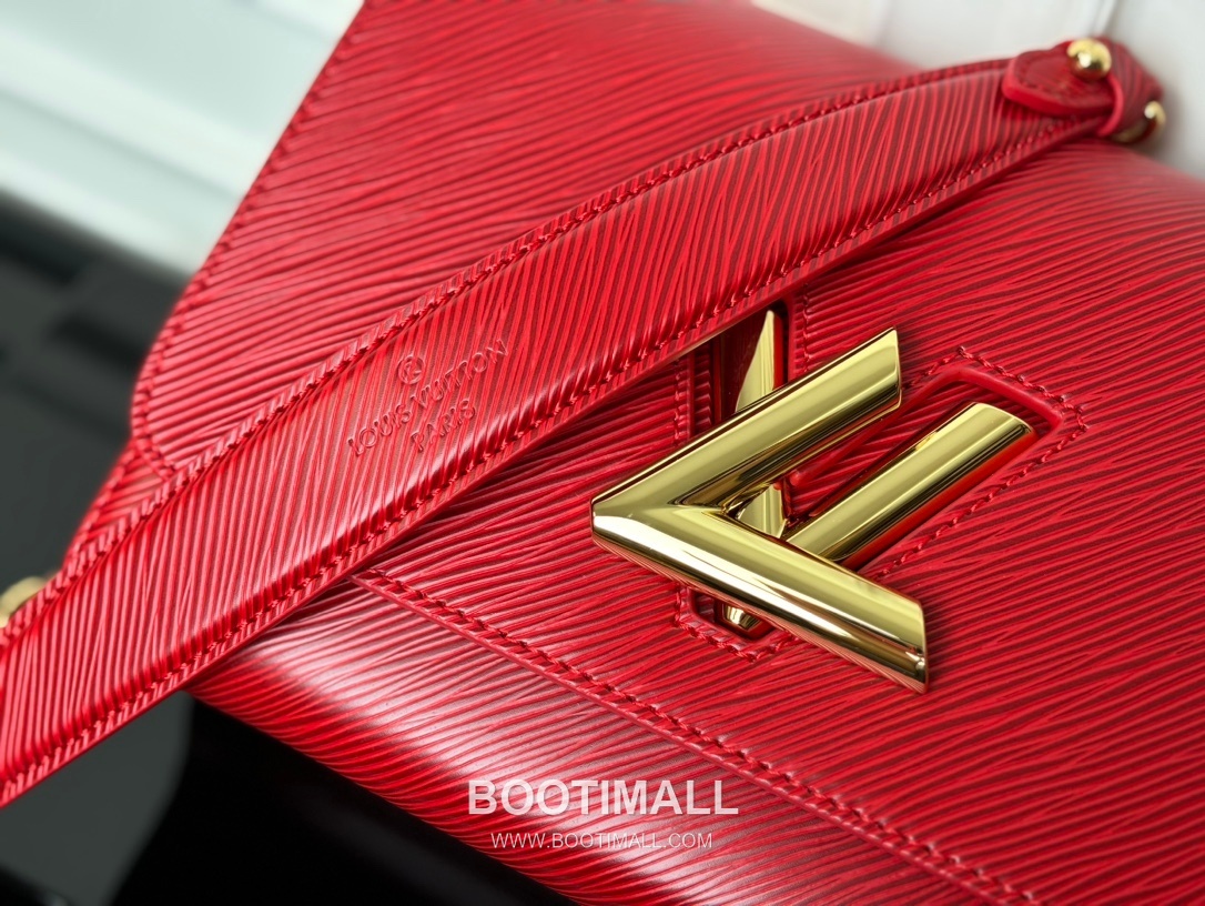 Louis Vuitton Twist MM Epi Calfskin Leather Chain Shoulder Bag with LV Twist Lock Detail 루이비통 트위스트 MM 에피 카프스킨 체인 숄더백 LV트위스트락 M25229 23cm 8