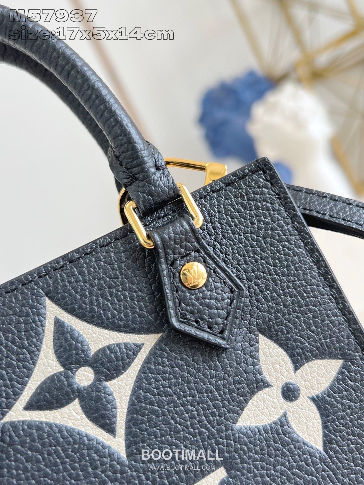 Louis Vuitton Petit Sac Plat Monogram Canvas Mini Tote Bag with Top Handle Strap Detail 루이비통 쁘띠 삭 플라 모노그램 캔버스 미니 토트백 탑핸들스트랩 M57937 14cm 2