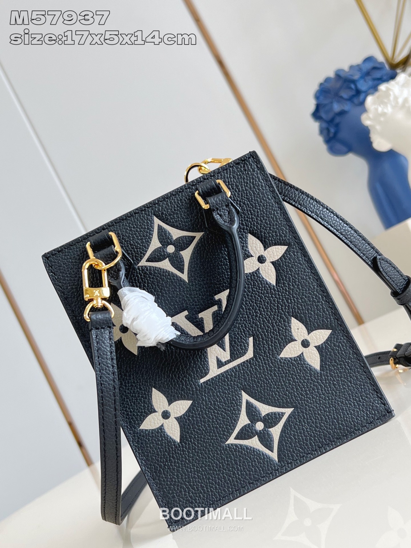 Louis Vuitton Petit Sac Plat Monogram Canvas Mini Tote Bag with Top Handle Strap Detail 루이비통 쁘띠 삭 플라 모노그램 캔버스 미니 토트백 탑핸들스트랩 M57937 14cm 4