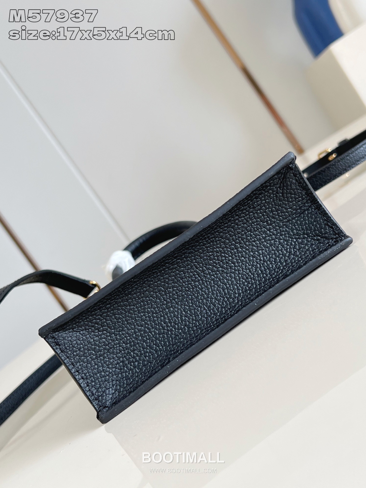 Louis Vuitton Petit Sac Plat Monogram Canvas Mini Tote Bag with Top Handle Strap Detail 루이비통 쁘띠 삭 플라 모노그램 캔버스 미니 토트백 탑핸들스트랩 M57937 14cm 5