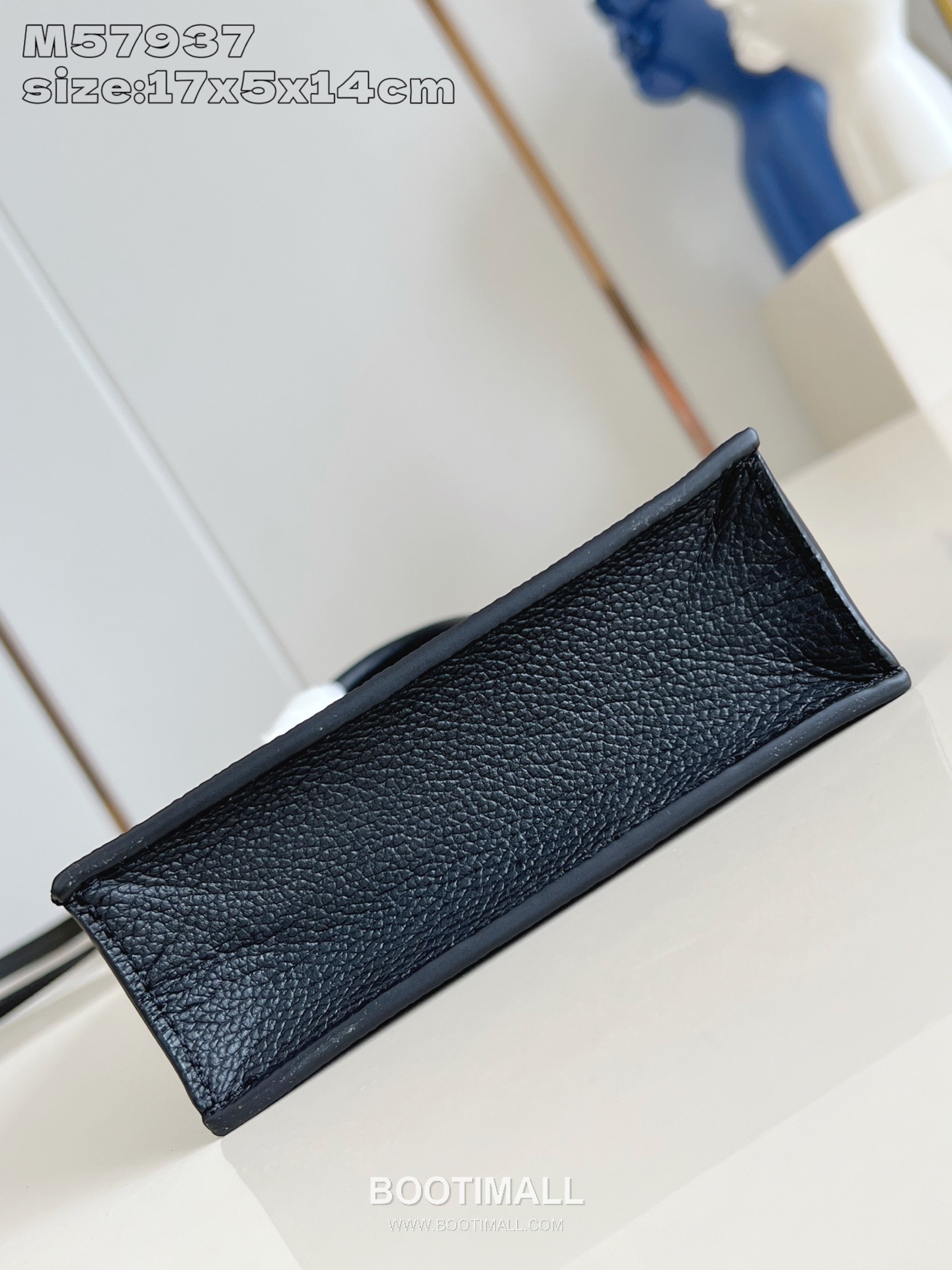 Louis Vuitton Petit Sac Plat Monogram Canvas Mini Tote Bag with Top Handle Strap Detail 루이비통 쁘띠 삭 플라 모노그램 캔버스 미니 토트백 탑핸들스트랩 M57937 14cm 5