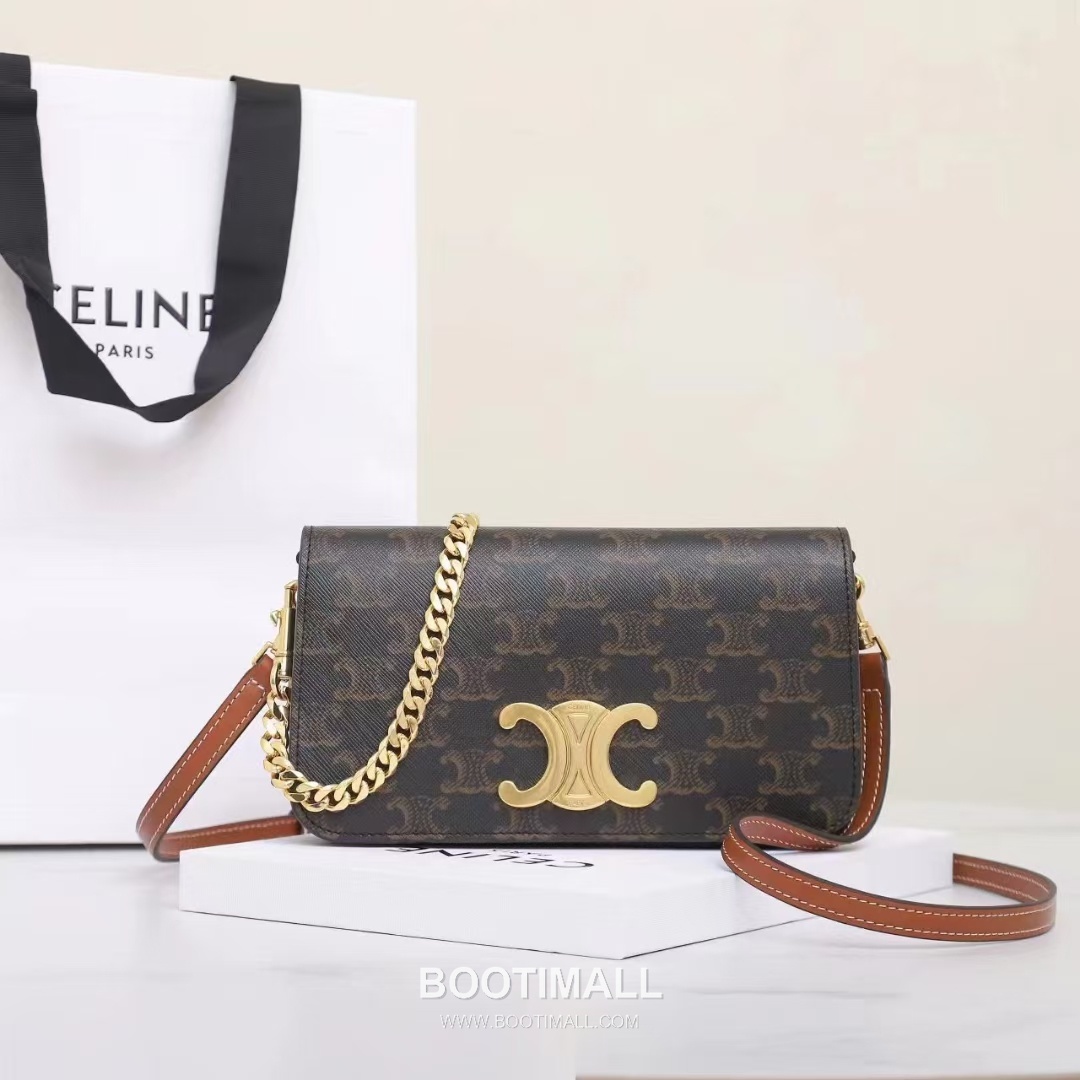 Celine Triomphe Canvas Cowhide Leather Crossbody Shoulder Bag with Dual Strap Detail 셀린느 트리옹프 캔버스 카우하이드 크로스바디 숄더백 듀얼스트랩 10L972 20.5cm 1