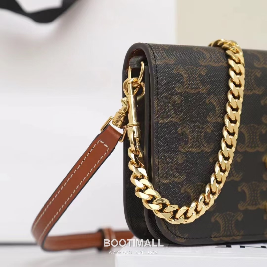 Celine Triomphe Canvas Cowhide Leather Crossbody Shoulder Bag with Dual Strap Detail 셀린느 트리옹프 캔버스 카우하이드 크로스바디 숄더백 듀얼스트랩 10L972 20.5cm 7