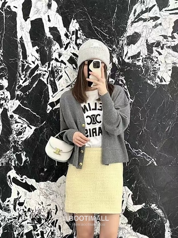 Celine Besace Triomphe Cowhide Leather Saddle Crossbody Bag with Triomphe Lock Detail 셀린느 베사체 트리옹프 카우하이드 새들 크로스백 트리옹프락 10L063 15.5cm 6