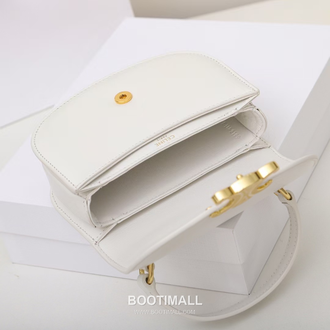 Celine Besace Triomphe Cowhide Leather Saddle Crossbody Bag with Triomphe Lock Detail 셀린느 베사체 트리옹프 카우하이드 새들 크로스백 트리옹프락 10L063 15.5cm 17