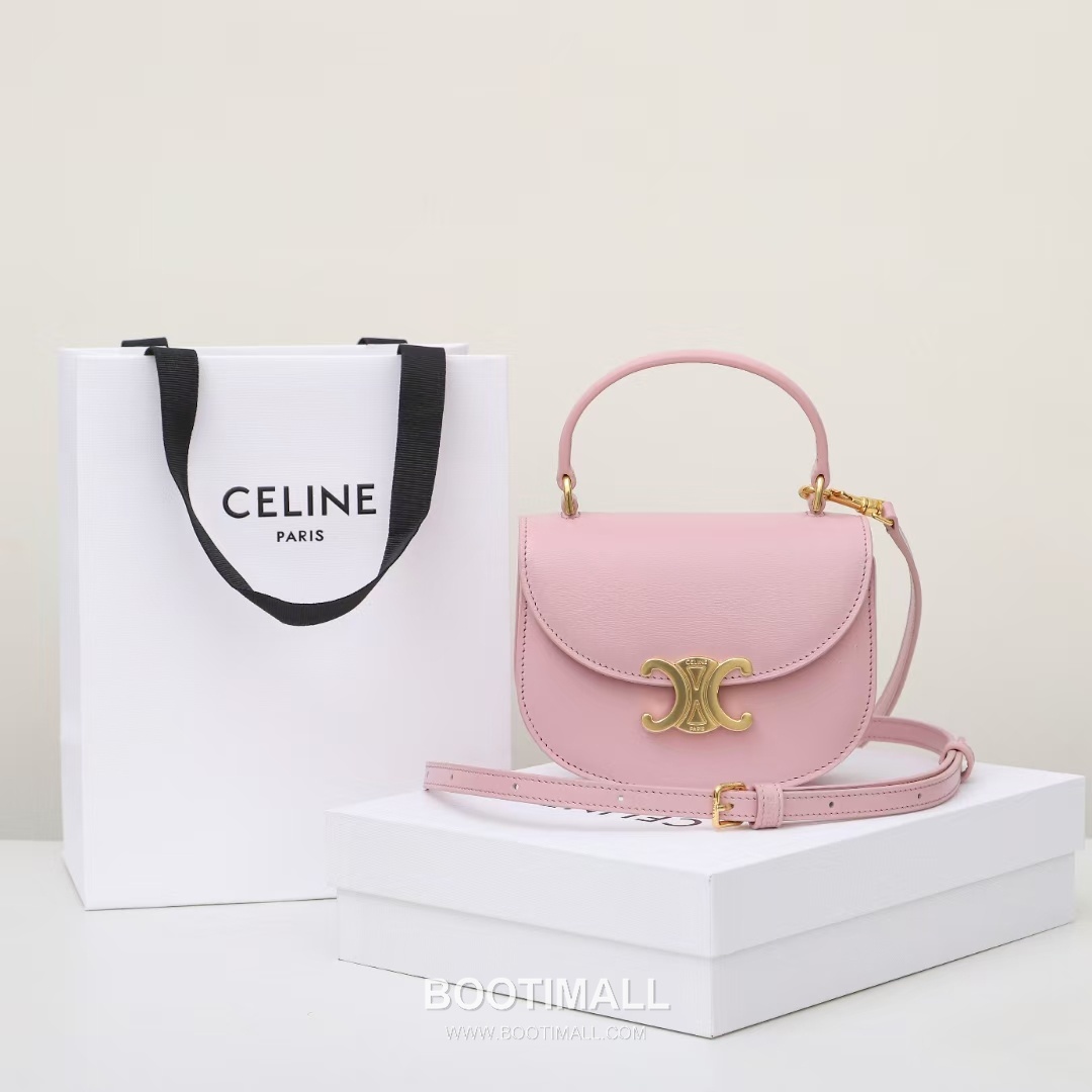 Celine Besace Triomphe Cowhide Leather Saddle Crossbody Bag with Triomphe Lock Detail 셀린느 베사체 트리옹프 카우하이드 새들 크로스백 트리옹프락 10L063 15.5cm 1