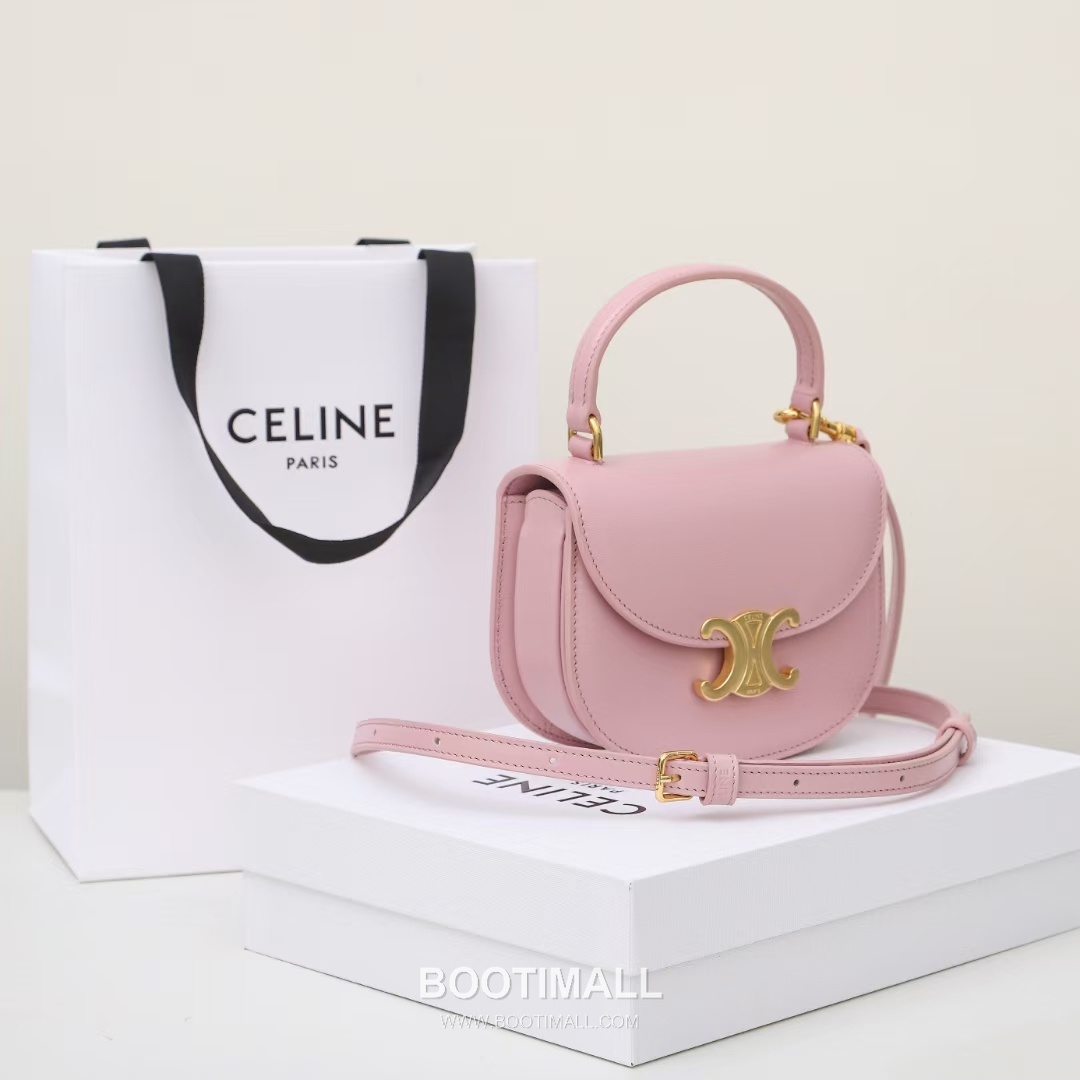 Celine Besace Triomphe Cowhide Leather Saddle Crossbody Bag with Triomphe Lock Detail 셀린느 베사체 트리옹프 카우하이드 새들 크로스백 트리옹프락 10L063 15.5cm 2