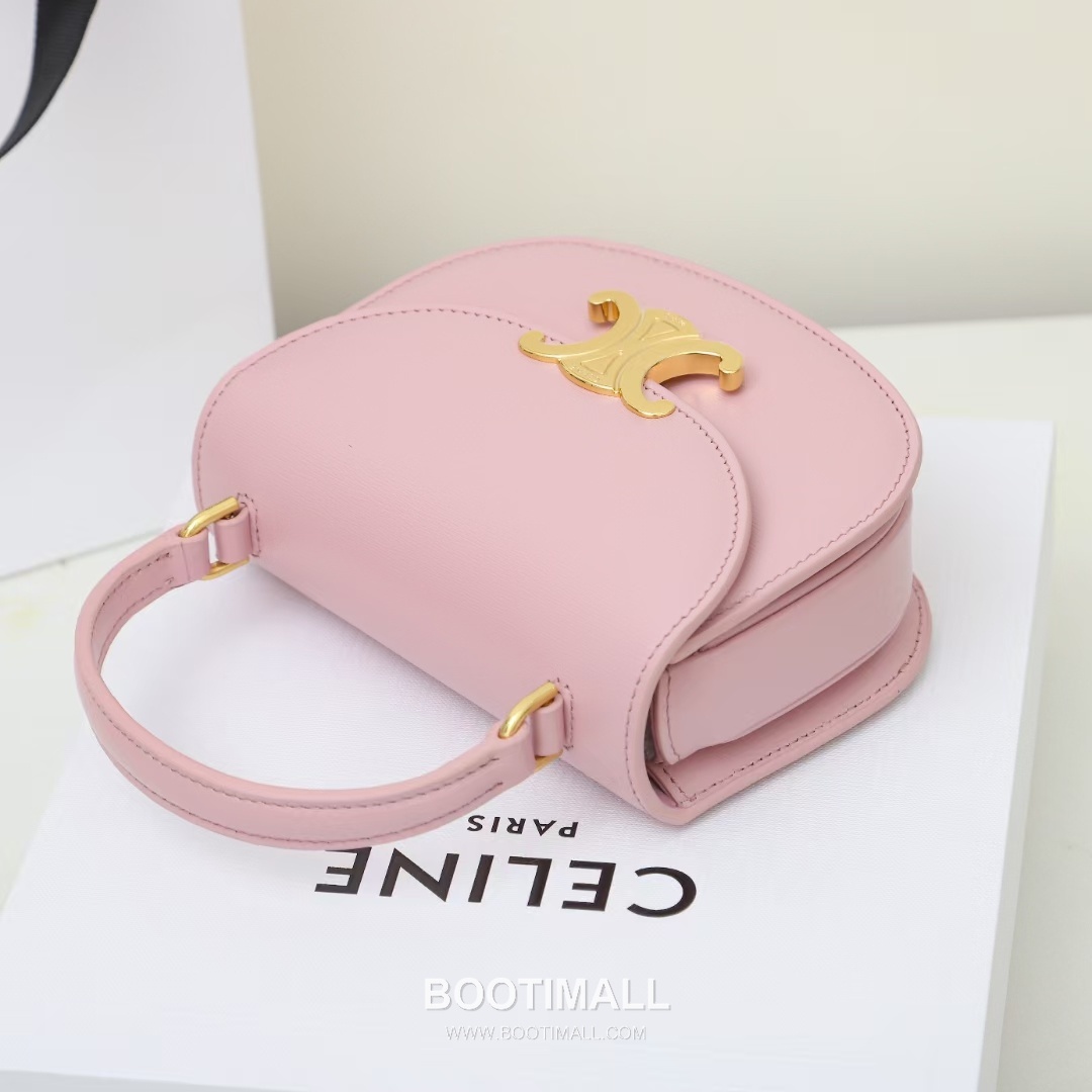 Celine Besace Triomphe Cowhide Leather Saddle Crossbody Bag with Triomphe Lock Detail 셀린느 베사체 트리옹프 카우하이드 새들 크로스백 트리옹프락 10L063 15.5cm 7