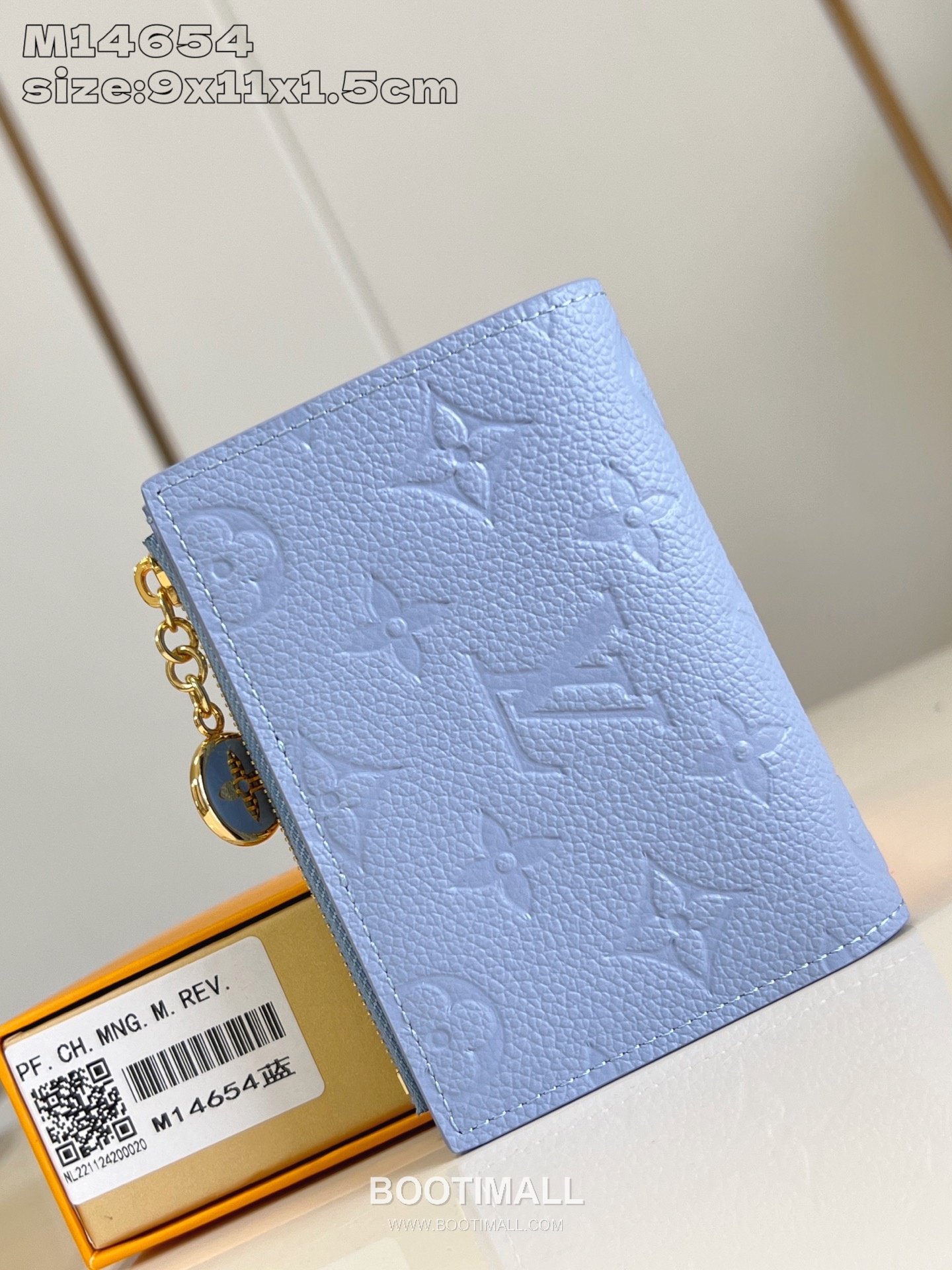 Louis Vuitton Lisa Monogram Empreinte Leather Wallet with Zip Charm Detail 루이비통 리사 모노그램 앙프렝뜨 반지갑 지퍼참 M14654 9cm 1