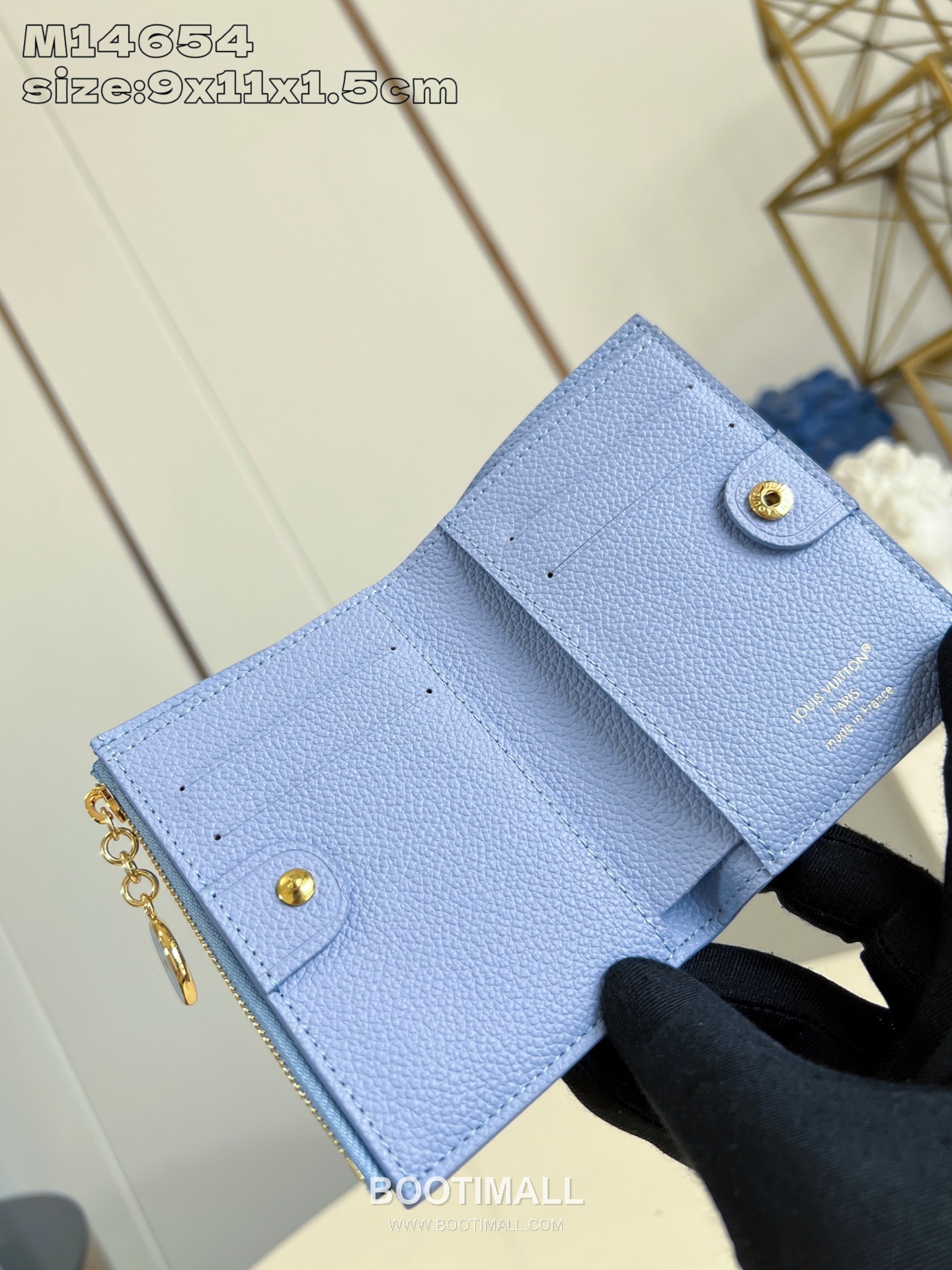 Louis Vuitton Lisa Monogram Empreinte Leather Wallet with Zip Charm Detail 루이비통 리사 모노그램 앙프렝뜨 반지갑 지퍼참 M14654 9cm 6