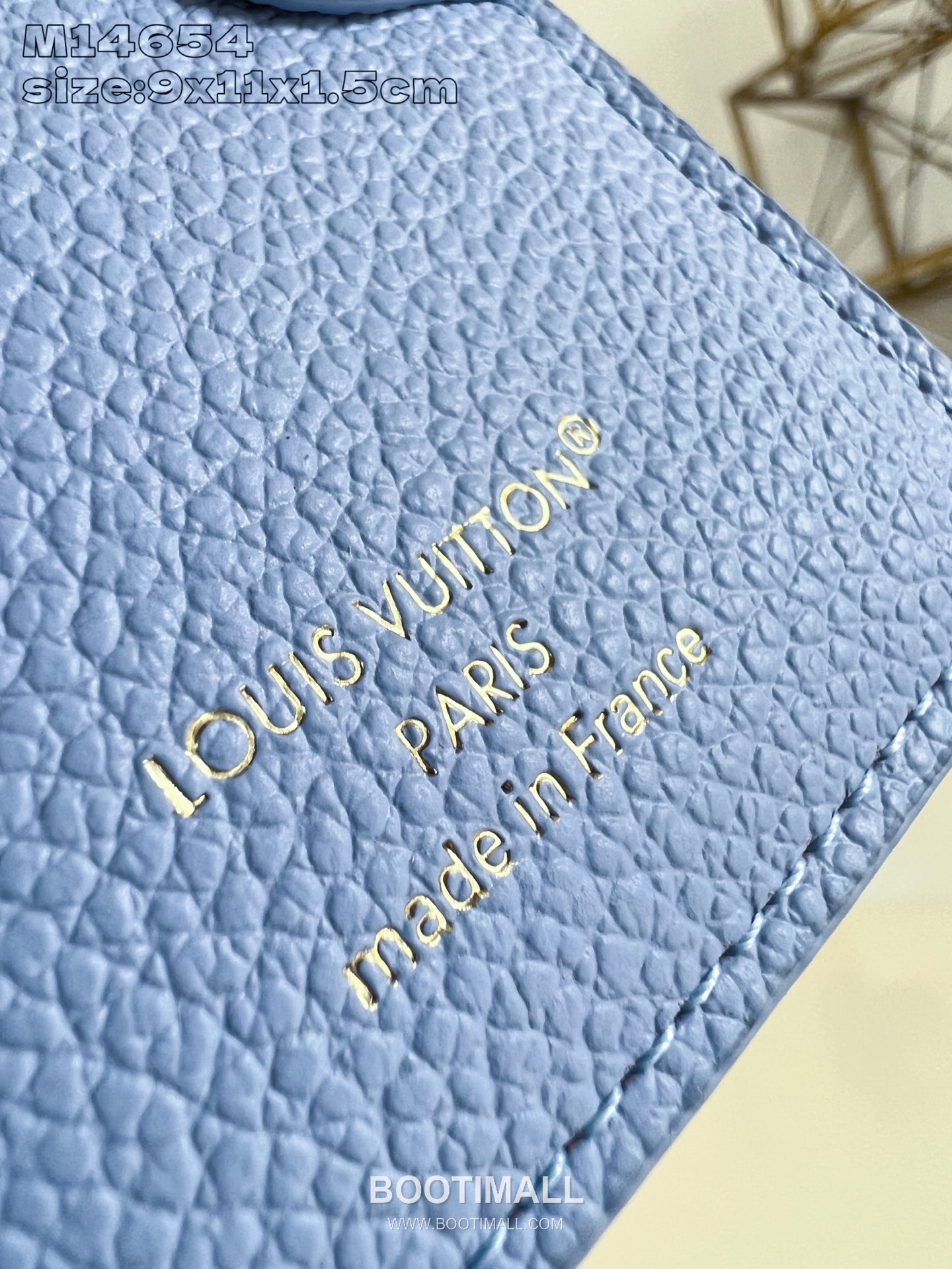 Louis Vuitton Lisa Monogram Empreinte Leather Wallet with Zip Charm Detail 루이비통 리사 모노그램 앙프렝뜨 반지갑 지퍼참 M14654 9cm 7