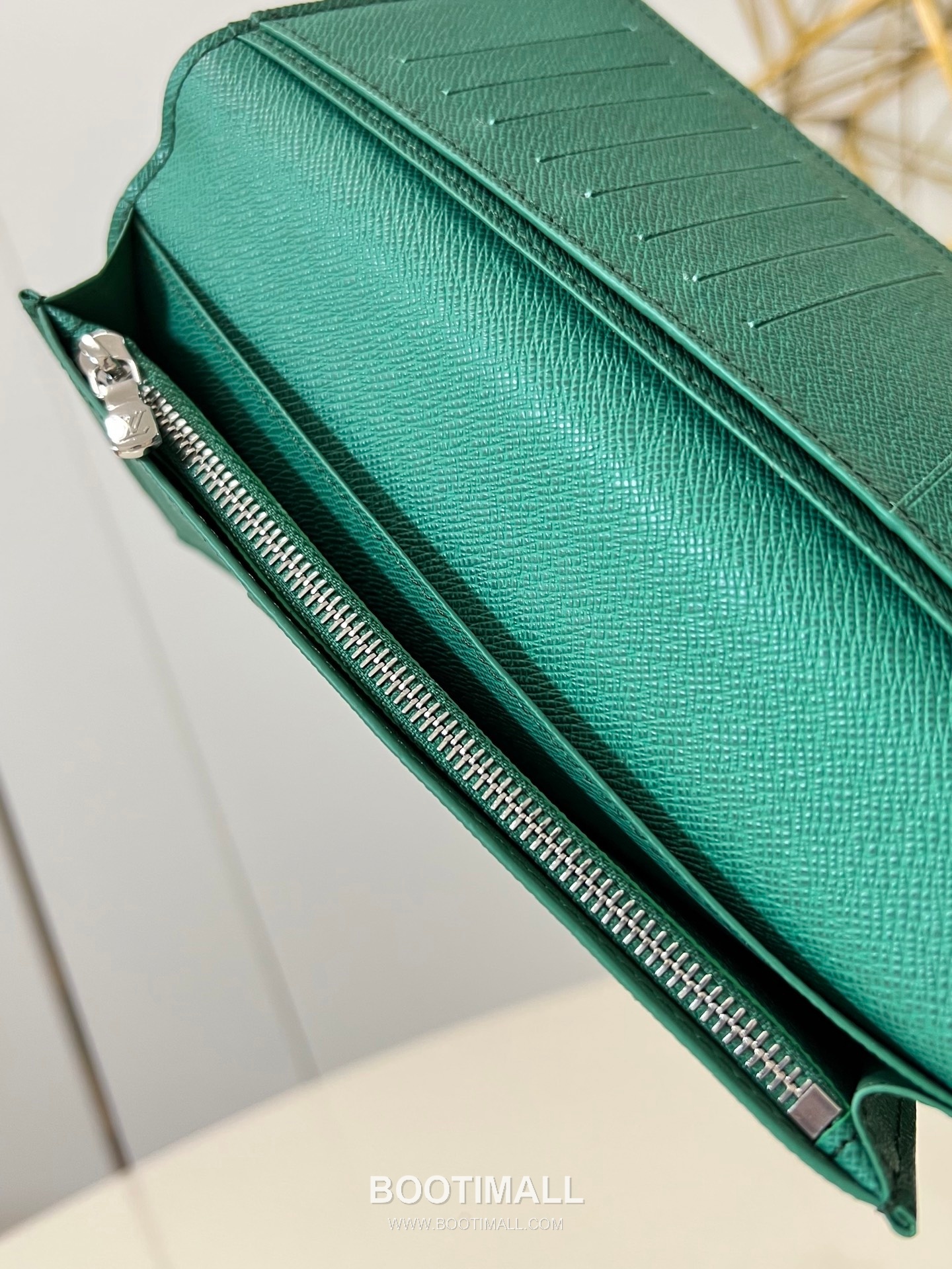 Louis Vuitton Brazza Monogram Canvas Long Wallet with Zip Coin Pocket Detail 루이비통 브라짜 모노그램 캔버스 장지갑 지퍼코인포켓 M25985 10cm 8