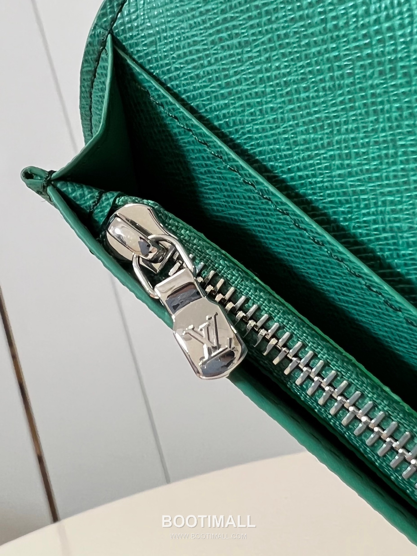 Louis Vuitton Brazza Monogram Canvas Long Wallet with Zip Coin Pocket Detail 루이비통 브라짜 모노그램 캔버스 장지갑 지퍼코인포켓 M25985 10cm 9