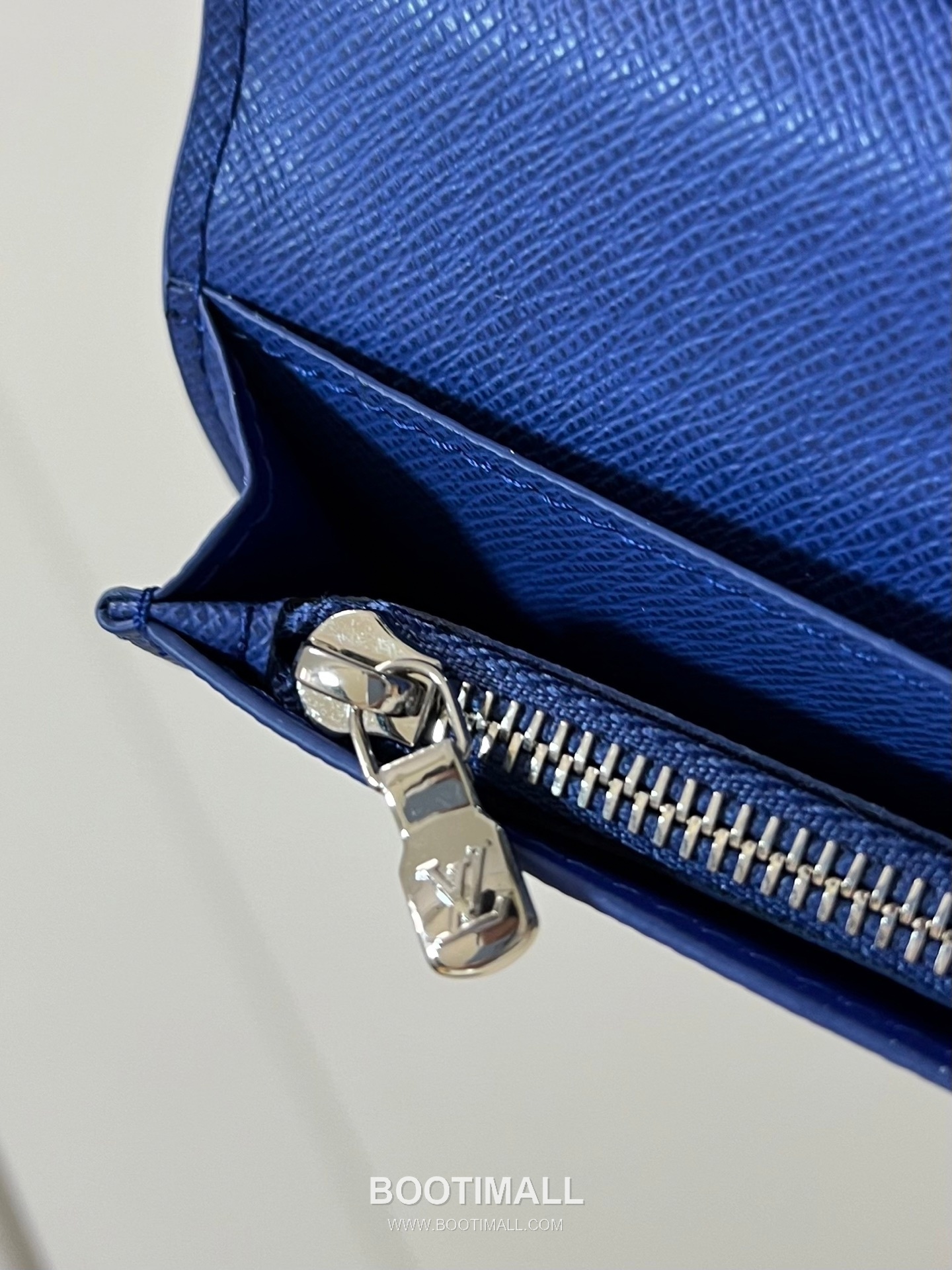 Louis Vuitton Brazza Monogram Canvas Long Wallet with Zip Coin Pocket Detail 루이비통 브라짜 모노그램 캔버스 장지갑 지퍼코인포켓 M25985 10cm 9