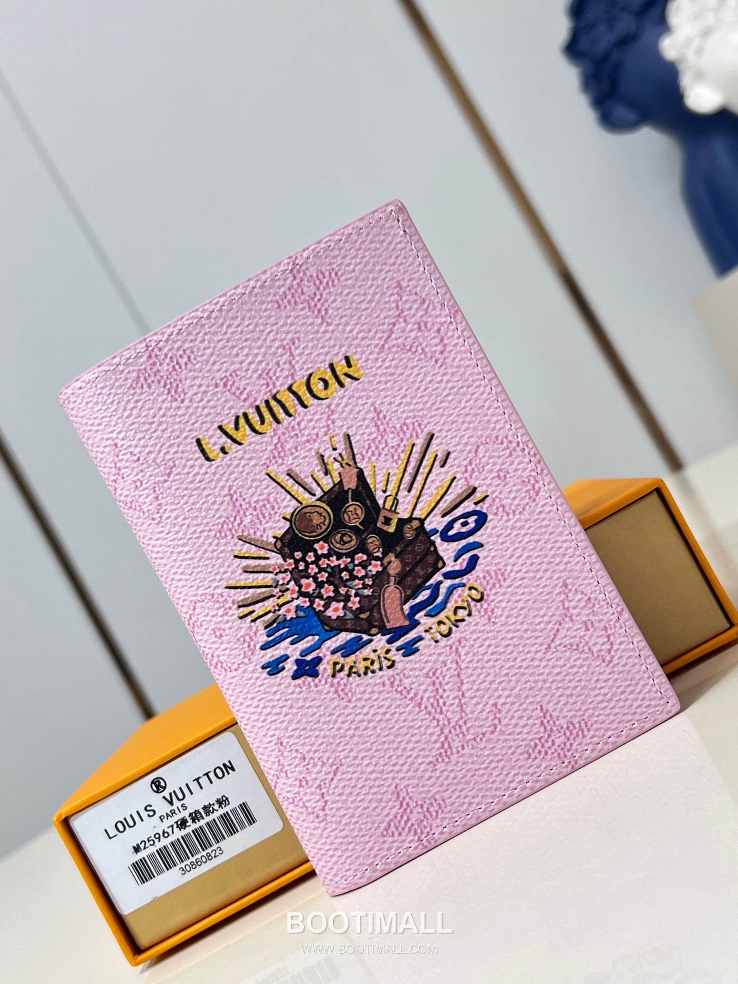 Louis Vuitton Monogram Canvas Passport Cover Wallet with Printed Detail 루이비통 모노그램 캔버스 여권지갑 프린트 M25967 10cm 1