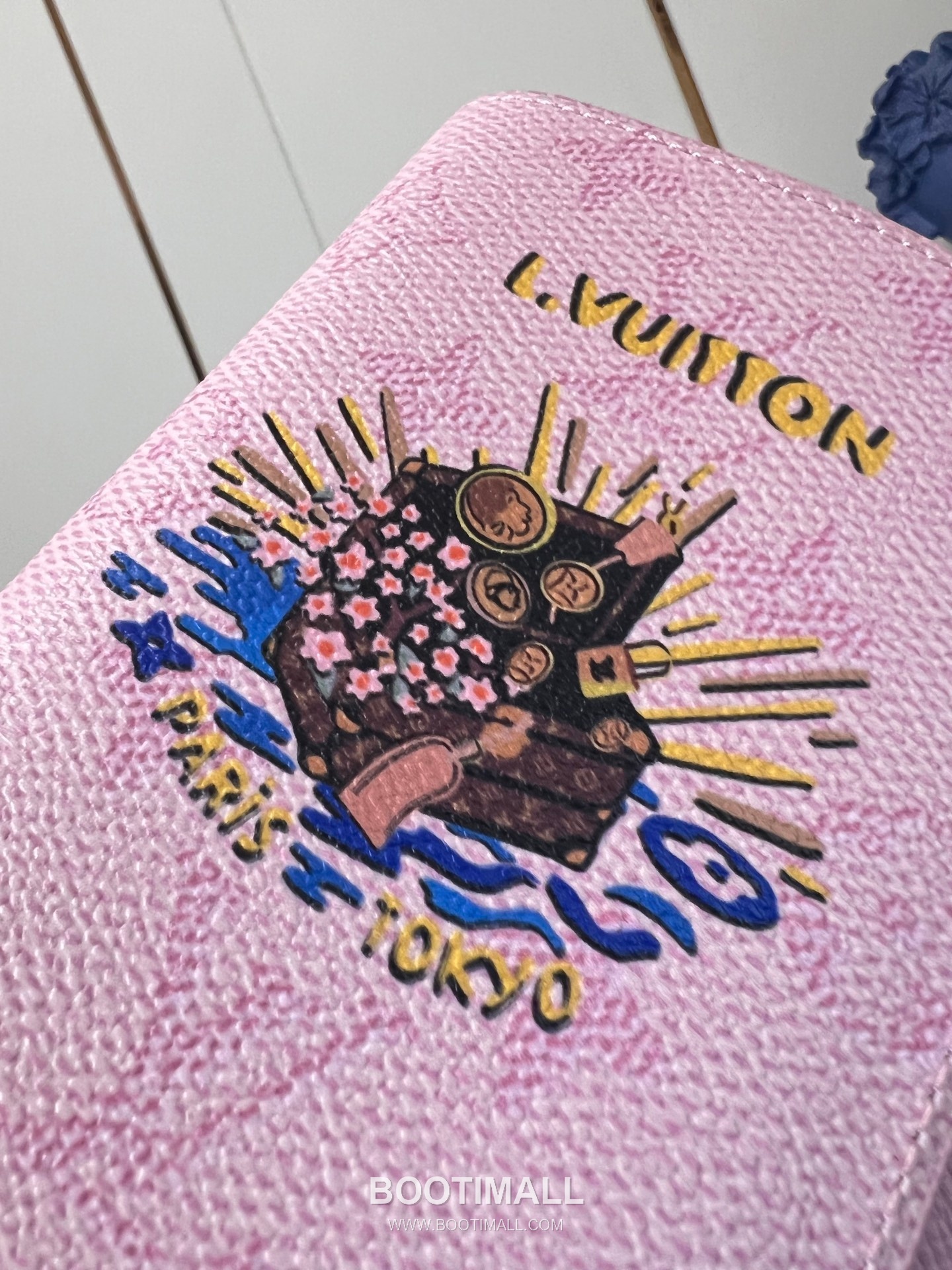 Louis Vuitton Monogram Canvas Passport Cover Wallet with Printed Detail 루이비통 모노그램 캔버스 여권지갑 프린트 M25967 10cm 3