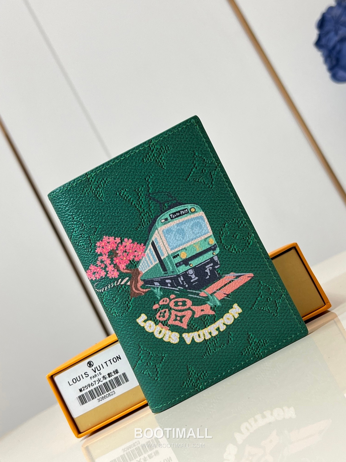 Louis Vuitton Monogram Canvas Passport Cover Wallet with Printed Detail 루이비통 모노그램 캔버스 여권지갑 프린트 M25967 10cm 1