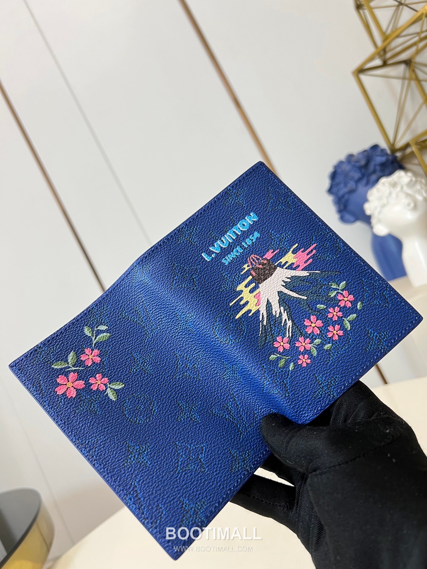 Louis Vuitton Monogram Canvas Passport Cover Wallet with Printed Detail 루이비통 모노그램 캔버스 여권지갑 프린트 M25967 10cm 4