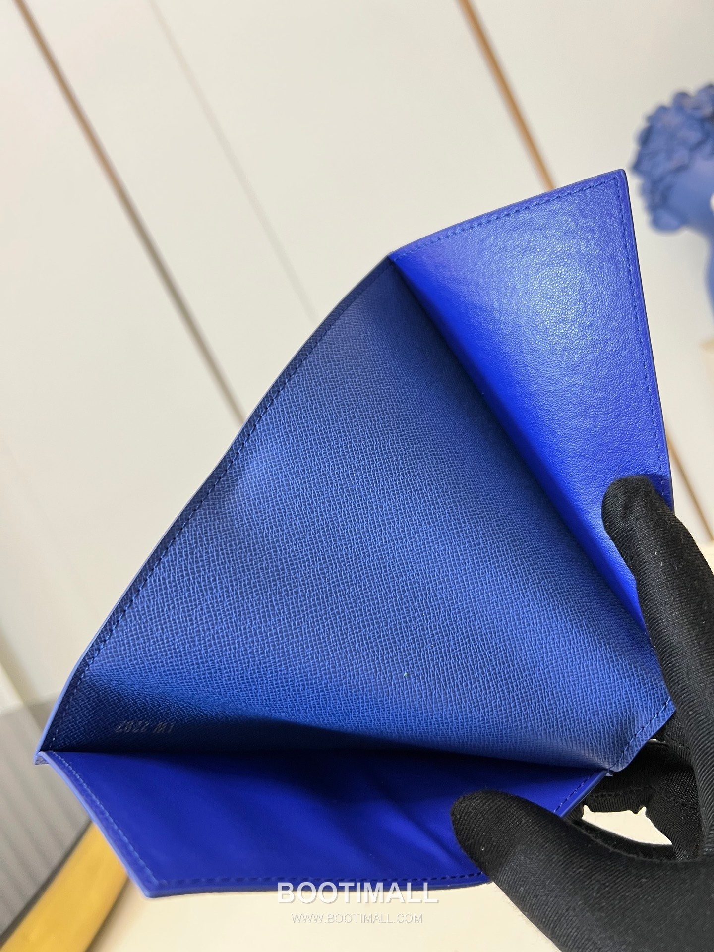 Louis Vuitton Monogram Canvas Passport Cover Wallet with Printed Detail 루이비통 모노그램 캔버스 여권지갑 프린트 M25967 10cm 7