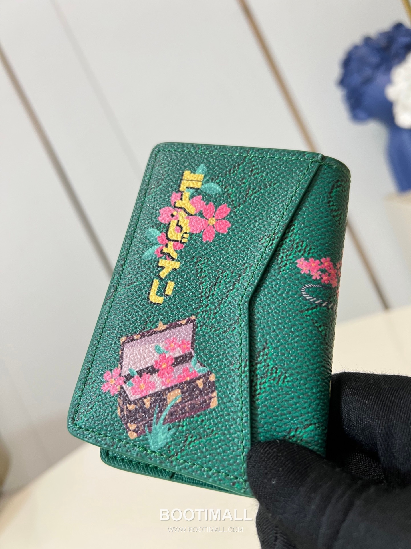 Louis Vuitton Pocket Monogram Canvas Card Wallet with Outer Pocket Detail 루이비통 포켓 모노그램 캔버스 카드지갑 외부포켓 M25971 7.5cm 3