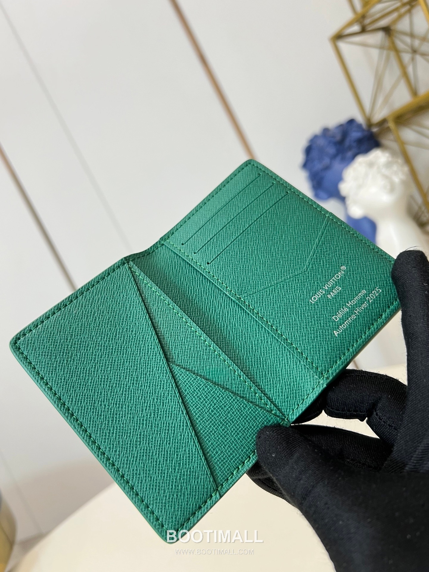 Louis Vuitton Pocket Monogram Canvas Card Wallet with Outer Pocket Detail 루이비통 포켓 모노그램 캔버스 카드지갑 외부포켓 M25971 7.5cm 5