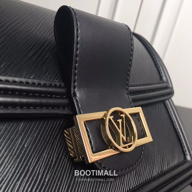 Louis Vuitton Dauphine Epi Calfskin Leather Shoulder Bag with LV Lock Detail 루이비통 도핀 에피 카프스킨 숄더백 LV락 M44162 25cm 5